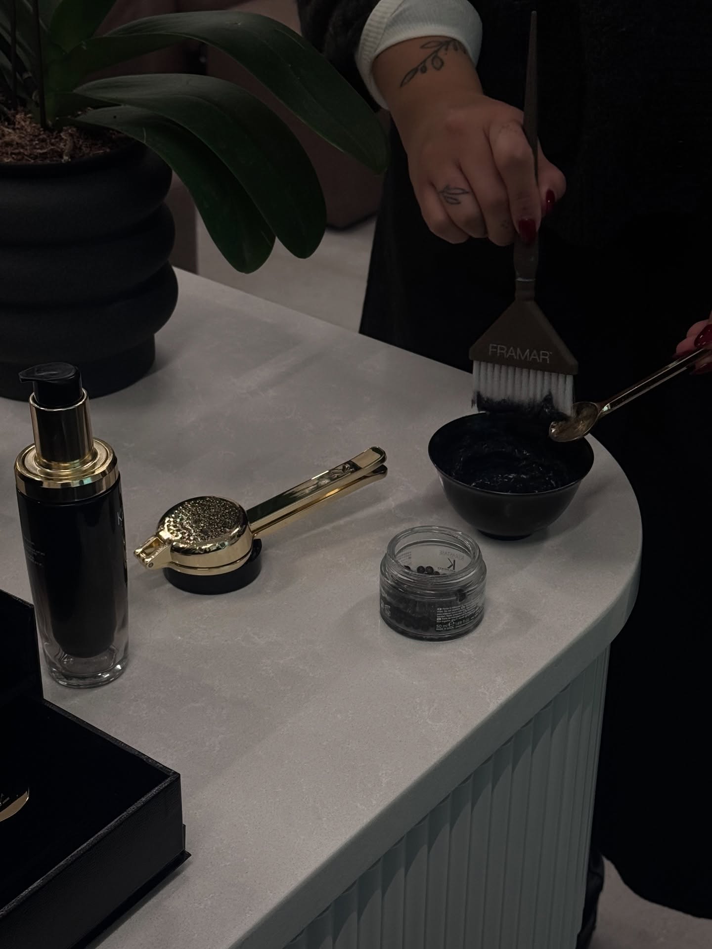 Training day with @kerastase_official 🖤
New add ons for your salon treatment coming soon.