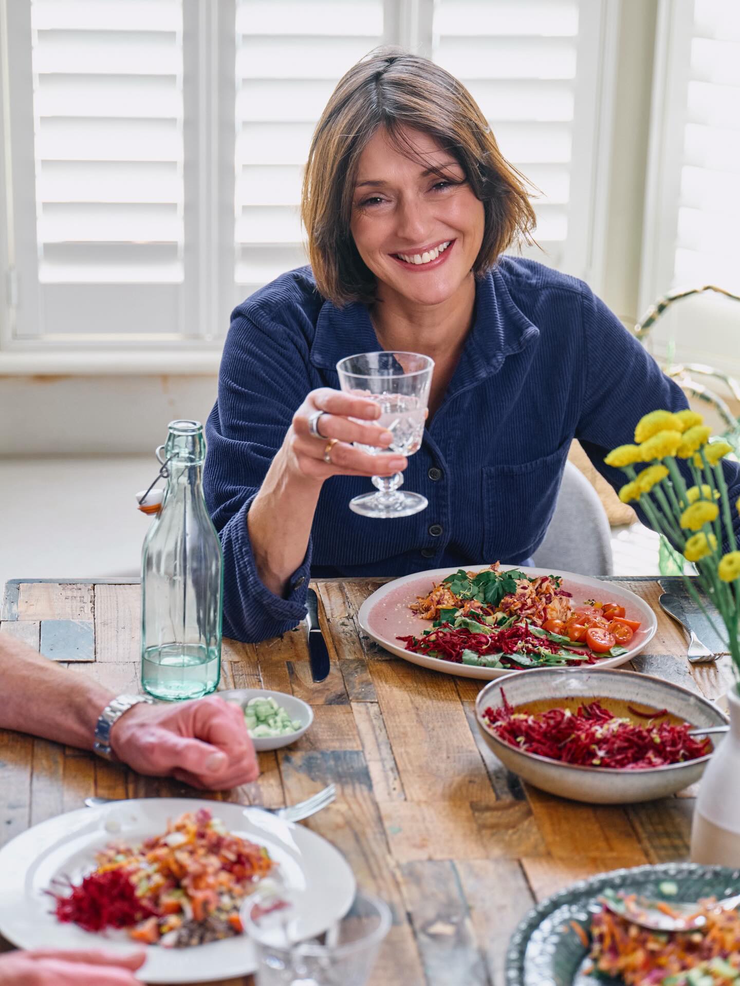 Merry Christmas.
This year has meant a lot to me. Launching Do Nourish. Working with people in clinic who show up and do the hard work. Running workshops where I get to share what truly matters for health.
Thank you for being here. For reading, for asking questions, for trusting me with your health. It matters more than you know.
In 2026, I’m going deeper into quantum biology and quantum physics. How light controls every cell in your body. How your mitochondria create energy. Why we’re electrical beings, not just chemical ones. I’m continuing my studies in the US and I cannot wait to share this with you. It’s changing how I see many things.
For now though: rest. Properly rest. Real resilience is built in the quiet moments between demands.
See you in 2026.
Sarah
#light #nutrition #health #function #metabolism