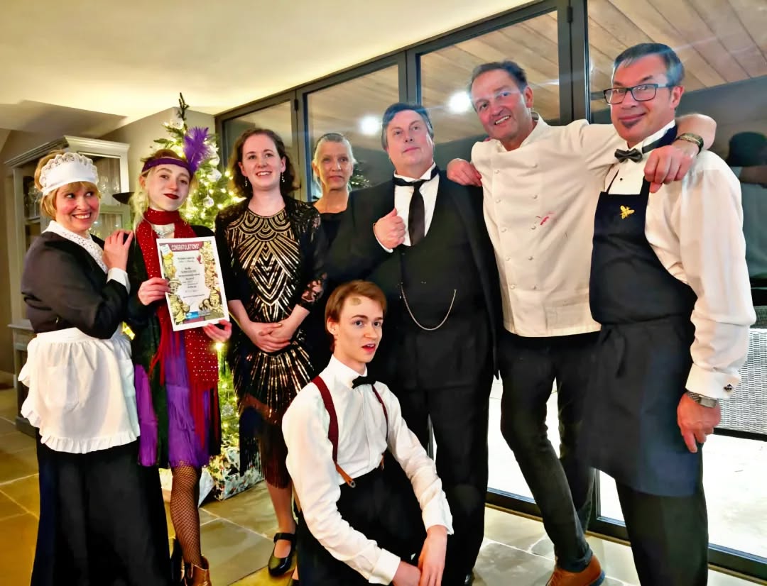 Aaand...that's a wrap! We did our last Murder Mystery of the year entertaining a small private group at the home of @chefgaltonb. Here we are with the winners and the man himself (not forgetting gorgeous waiter 'Eduardo')! Thank you for making our last Murder Mystery of 2025 so fun and memorable (and tasty! 😋).
👨🍳🕵♀️
#privatemurdermystery
#immersiveexperience
#foodlovers
#murdermysterynorfolk