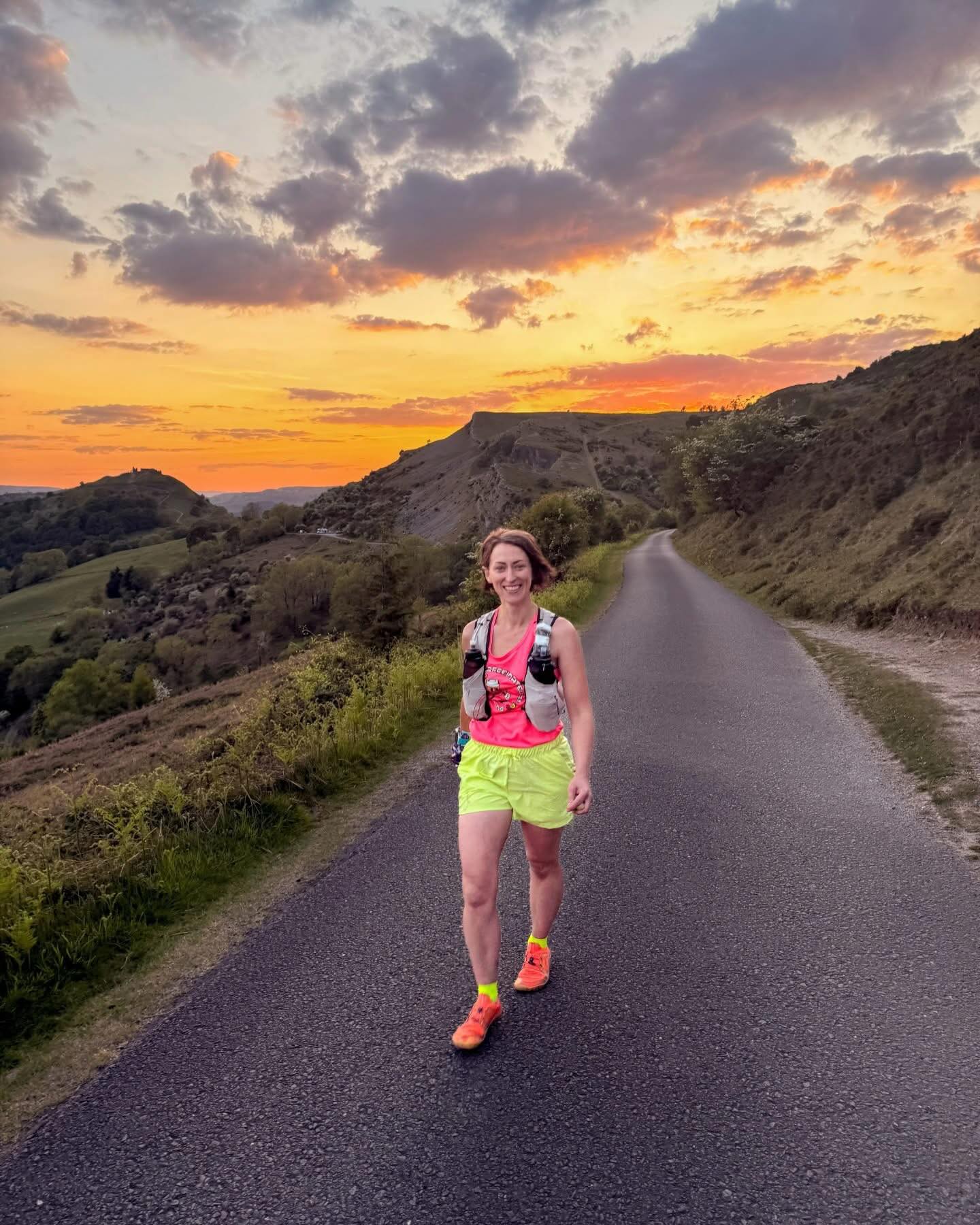 2025 has been a tough year.
No sugar-coating that.
As I step into 2026, I’m not setting a resolution,
I’m making a promise to myself.
To linger in the good moments a little longer.
To notice the light when it shows up, and to lean into it.
To move forward with purpose, not pressure.
Over the past month, I’ve found my way back to training.
I picked an event. I set a goal.
And little by little, the spark is returning, that pull to lace up, step outside, and go.
This year has asked a lot of me.
But it’s also given me strength, connection, laughter,
and the beginnings of stronger, steadier foundations.
I’m carrying all of that forward.
So here are some of my favourite running moments from 2025, captured in snapshots, reminders that hope keeps showing up.
Here’s to momentum.
Here’s to choosing light.
And here’s to what’s next. ✨🔥
#newyearnewgoals #ultrarunner #run #girl