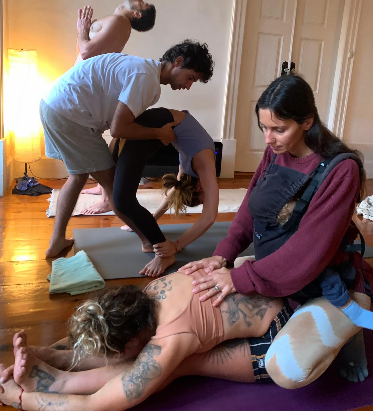 Um pouco do que vivemos nos primeiros dias do workshop com o Sérgio e a Vanessa.
Prática, escuta, detalhe e presença.
Continuamos para a semana — ainda há algumas vagas para quem quiser juntar-se. 🙏🏻🤍
#ashtangayoga #yogaportugal #ashtangayogacommunity #yogaworkshop #yogapractice #ashtangayogaporto