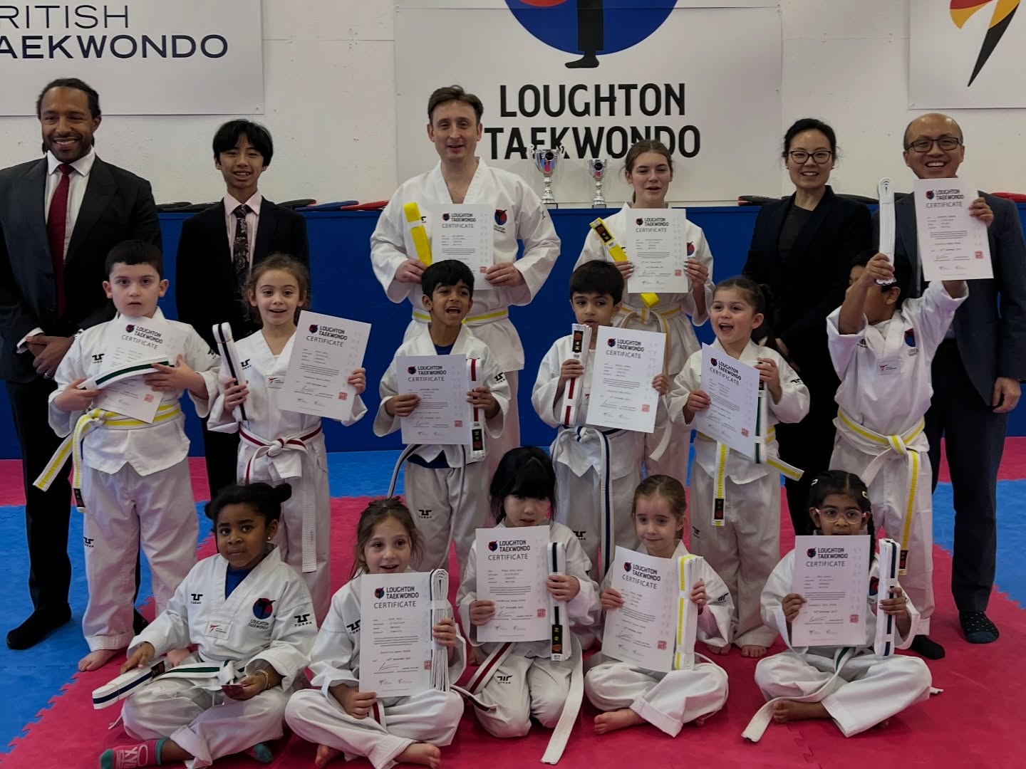 Last grading of the year! 🤩
Congratulations to all the students that levelled up this term! We are so proud of you ~ well done! 🥋
#taekwondo #journey #grading #success #achievement