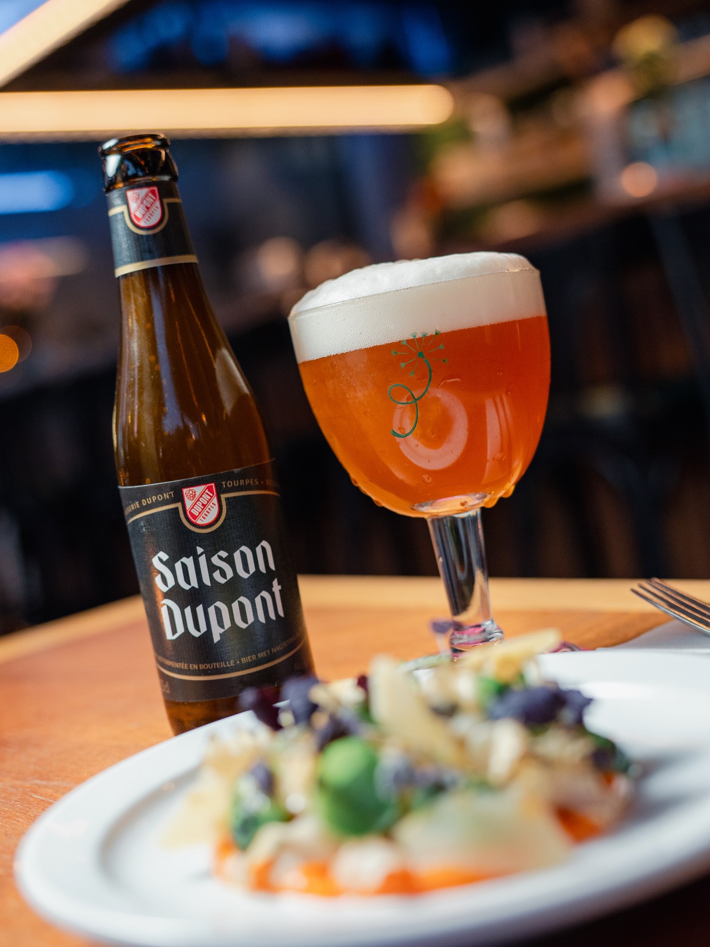 Today marked our very first shoot for @pelusa.amsterdam as we will be taking over their socials per December 15th. We spent two hours on set and walked away with seven reels and more than thirty strong visuals. Smooth workflow. Great energy. A team that knows exactly what they are about.
Working with Pelusa already feels natural and we are genuinely excited about what the next months will bring. Their story has depth and ambition and it deserves to be seen.
Follow @pelusa.amsterdam to watch the content journey unfold and to discover the story behind the restaurant. It is one worth following.
📸 @noramaria.nl
🎥 @tammodeussen