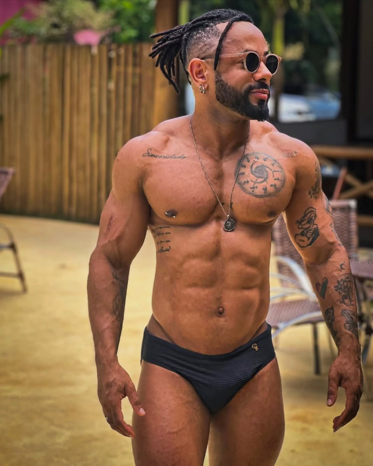 Model @irysbill
Usa sunga slim
Link com toda coleção na bio!
Sungas SpecialKey Wear 🔑
#specialkeysunga #sunga #sungaslim #beach #praia specialkeywear beachwear sungacavada