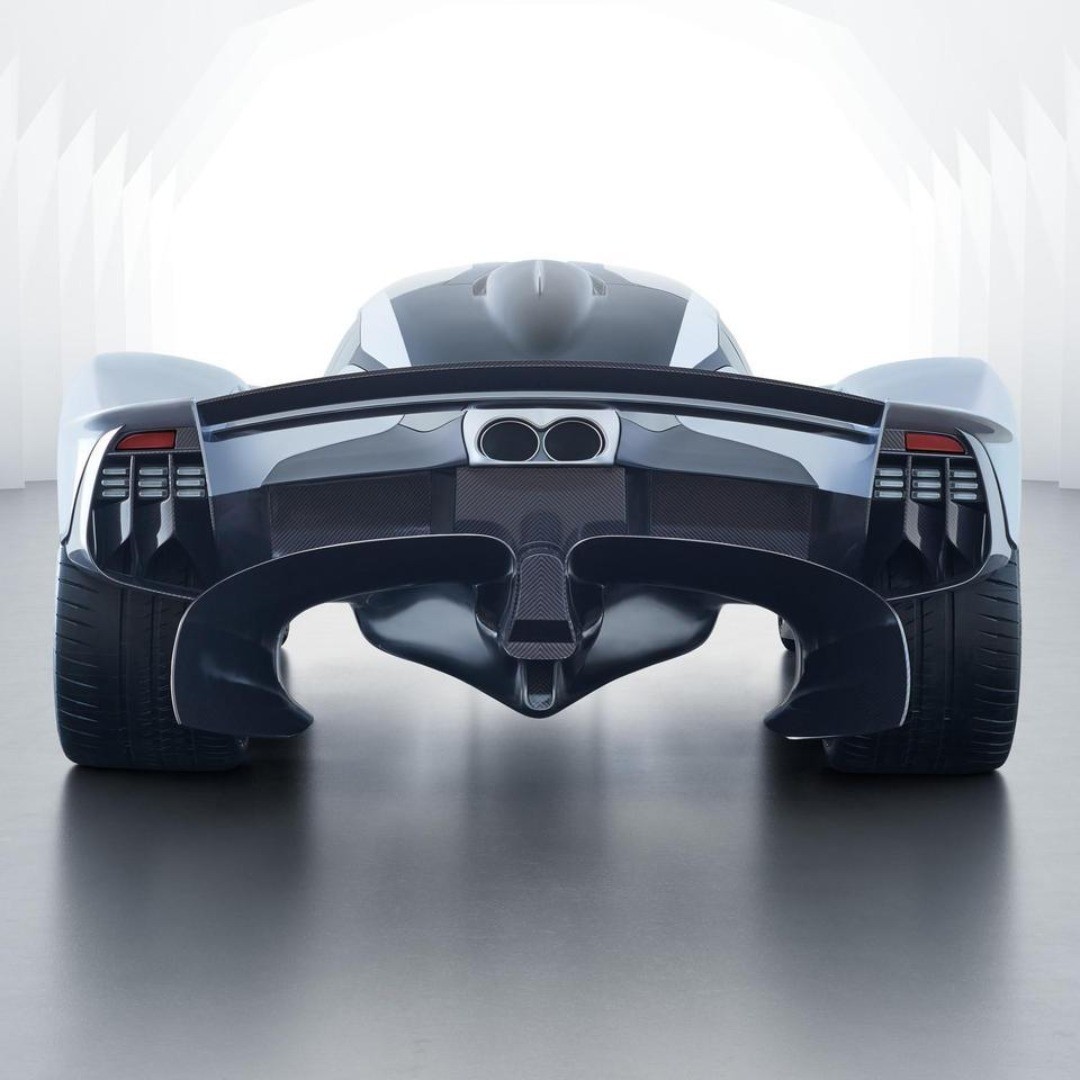 2020 Aston Martin Valkyrie
#AstonMartin #supercar #hypercar #lifestyle #luxury #petrolhead #musclecar #car #automobile