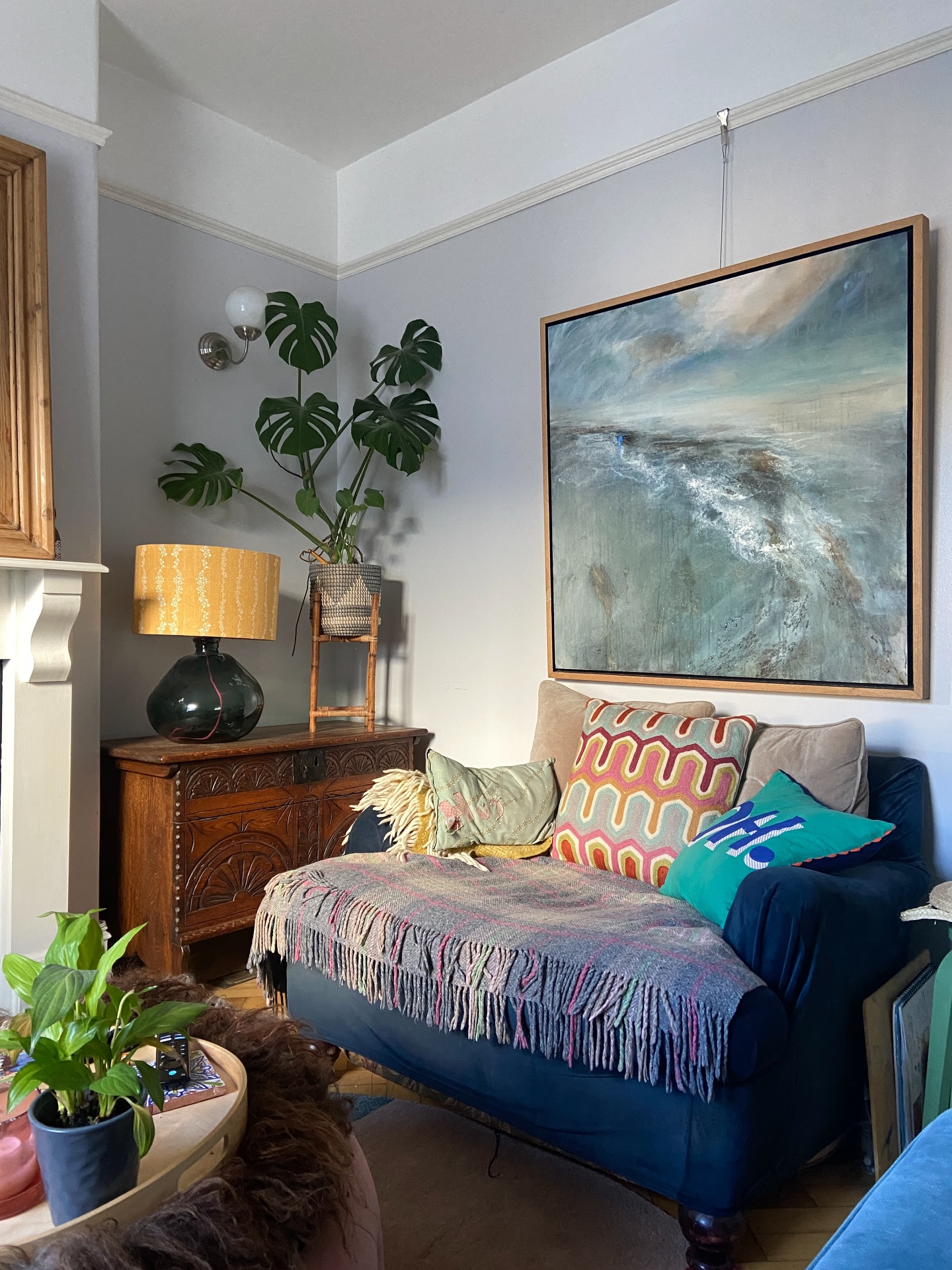 There’s something about winter sunshine and “Escape”.
Proof that a statement piece doesn’t need a large room — just the right light and a moment to breathe.