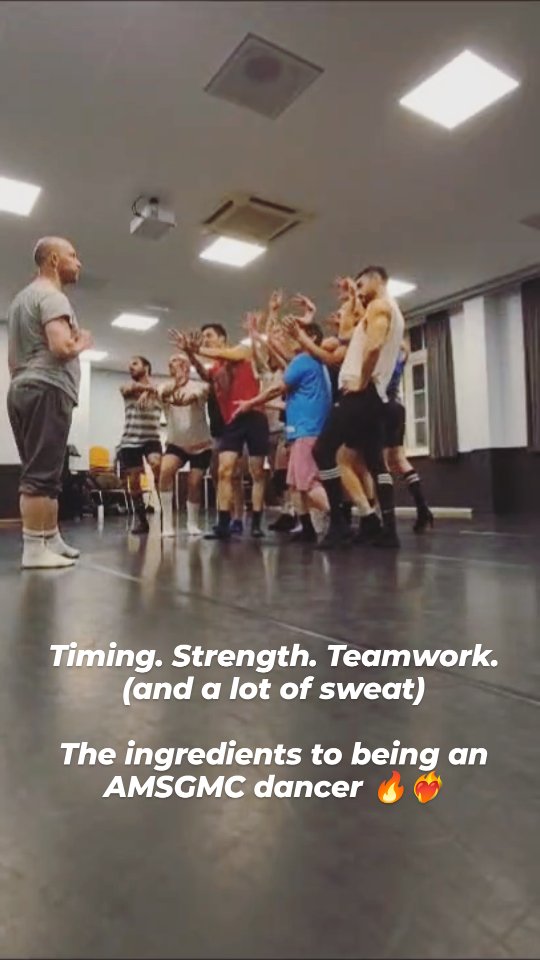 Guided by professional choreographer @grootelmaartenvan who specialises in creating major performances with and for the LGBTQ+ community, the AMSGMC dancers work year round to create heartfelt, energetic and soulful scenes that bring our music to life.
Come and see the whole chorus perform in exactly six weeks' time as we take to the stage with Never a Cloudy Day! 🌈
Tickets and info: AMSGMC.nl