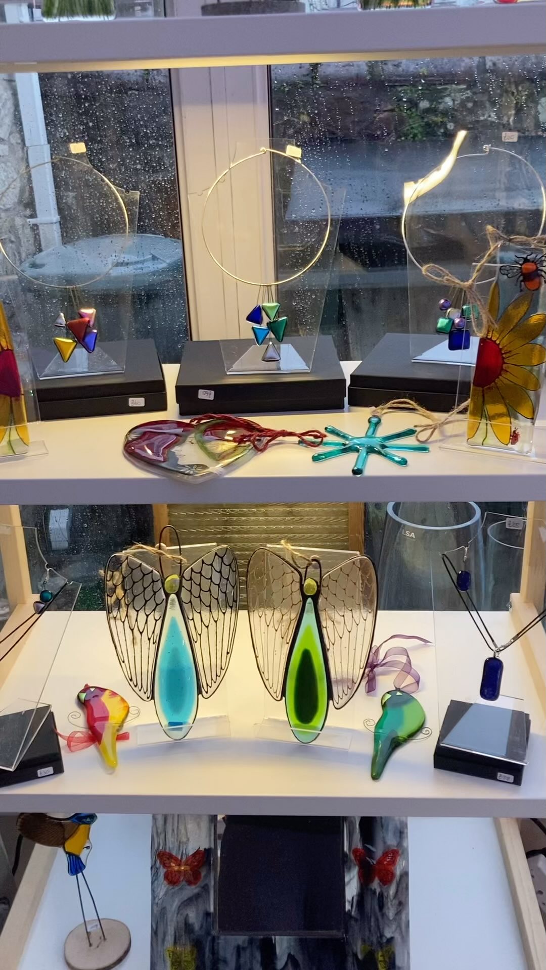 A wee film of the conservatory and my work at our Annual Carrick Road Xmas Show. Lots more to see here. Open today till 5 and then last weekend on 13&14 Dec! #annualcarrickroadxmasshow