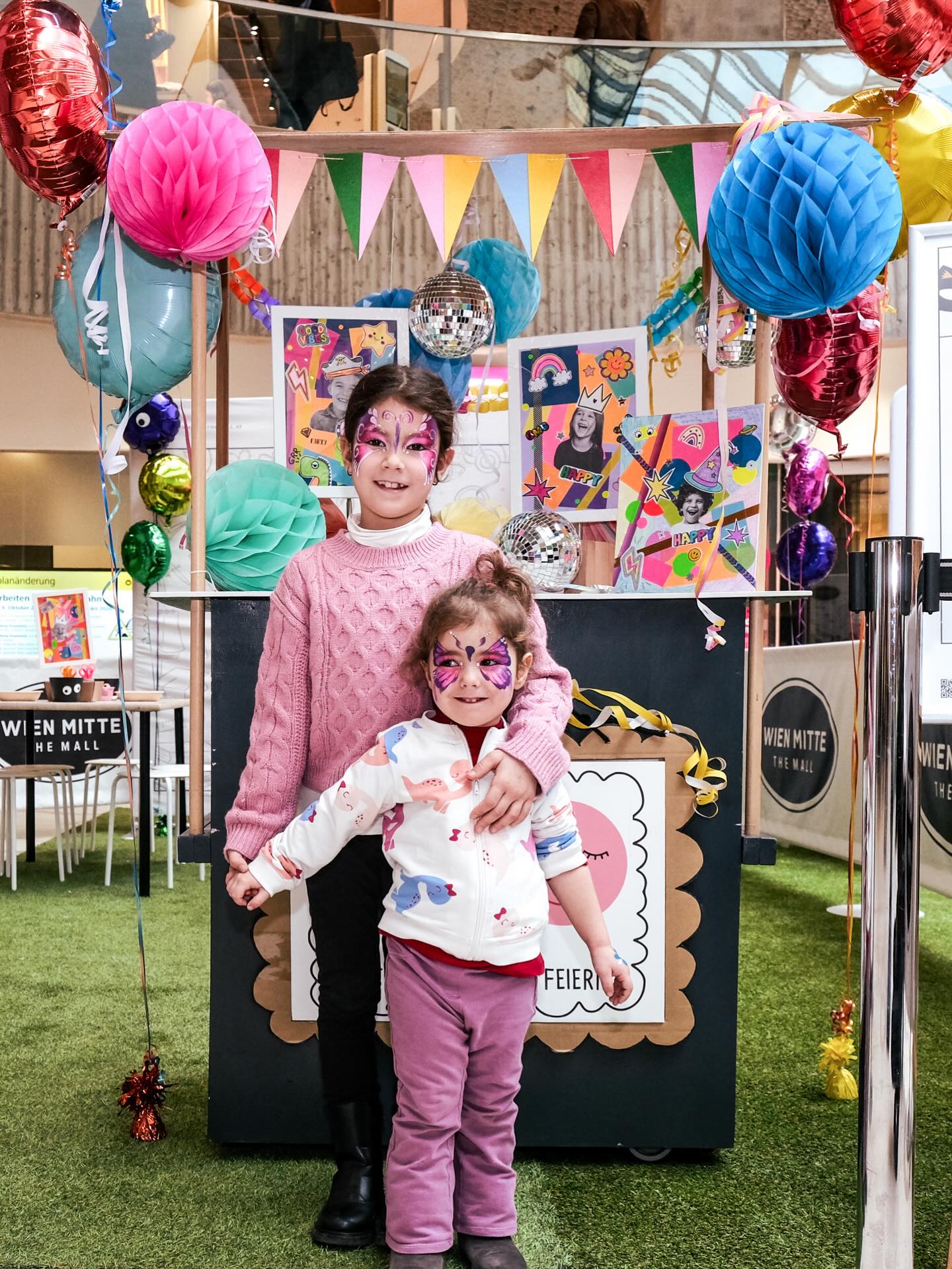 PARTYSTIMMUNG @wienmittethemall
#faschingwien #schlaraffenlandkids #kreativkioskschlaraffenland #kinderunterhaltungbuchen