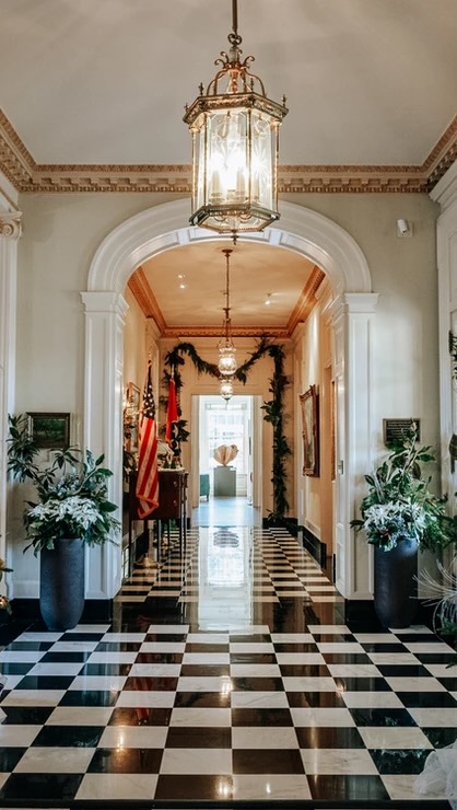 The Light of the World ✨
The Governor’s Mansion is never more beautiful or inviting than during the Christmas season, and this year, that rings especially true. Governor Bill Lee and First Lady Maria Lee have created a warm, welcoming setting and are opening the doors once again, inviting the public to share in the season with them.
Learn more about it in our latest issue and book your tour through the link in bio.