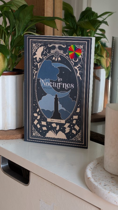 Aujourd'hui j'ai reçu un colis de la part de @betapublisher !
Il s'agit du tome 1 de la saga de Anthony Lucchini « Les nocturnes ».
Je vous mets le résumé :
N’avez-vous jamais rêvé de terres lointaines, de monstres ou de magie ?
Ne vous êtes-vous jamais réveillé avec d’étranges images en tête ou des palpitations ?
Rémi, adolescent renfermé, va découvrir dans le monde de Labàs des vérités insoupçonnées.
Accompagné de ses trois amis, il va, au travers de ce voyage initiatique, vivre des aventures épiques et faire face à ses pires cauchemars.
Alors ça vous tente ? ☺️
#unboxing #bookstagram #booklover #bookstagramfr #lecture