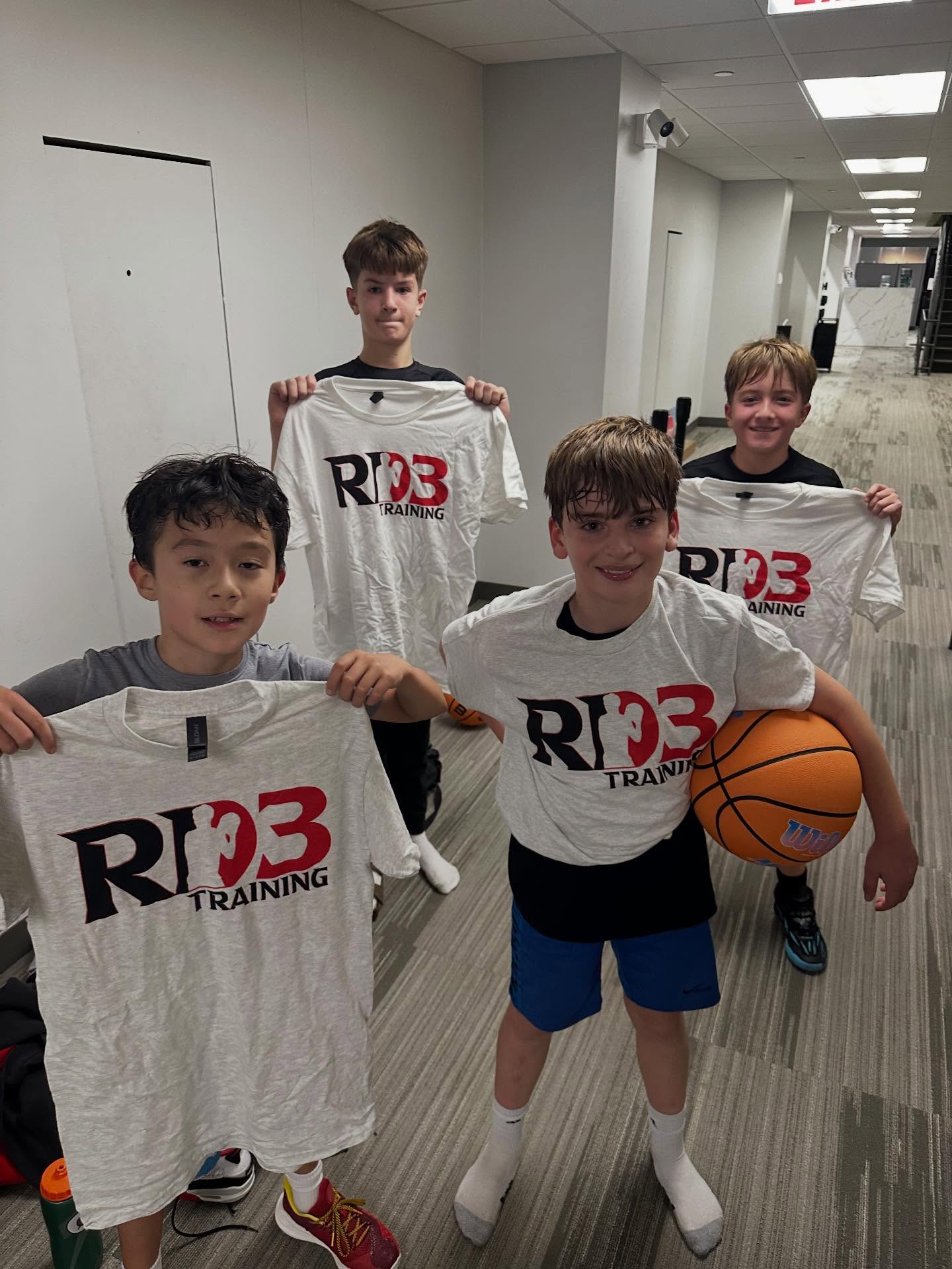 Thankful for everyone who came out to our Thanksgiving Camp last week. The energy was great all camp with kids working hard, competing, laughing, and getting better together. Appreciate every player and parent who showed up. Grateful for this community and the chance to keep building something special with all of you.
Look out for our next camp coming later this month! 🏀💪