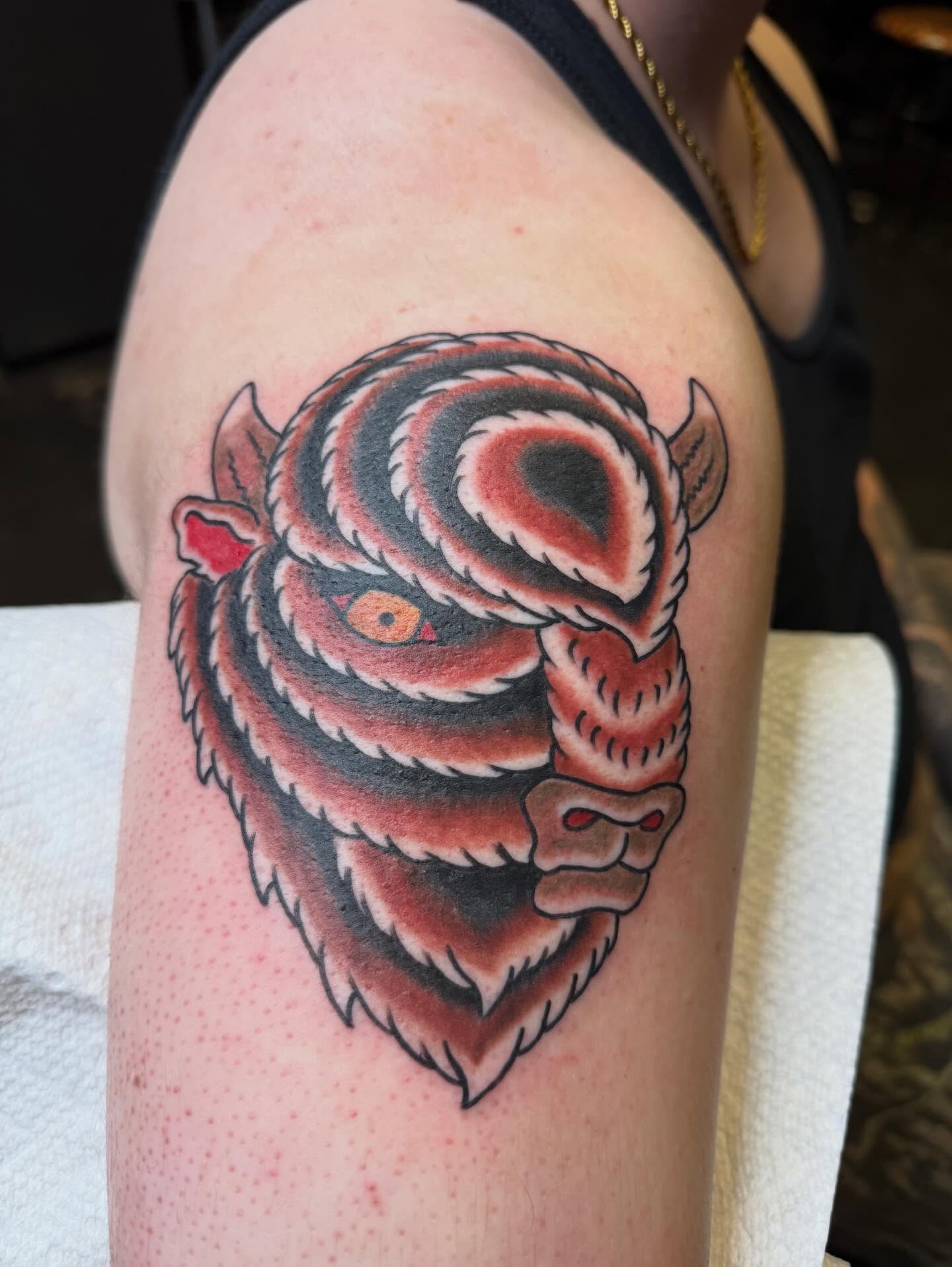 Buffalo for Kevin, and a hot rod for Cole. Thanks for looking! I’ve got a couple spots left in December, DM to book your next tattoo!🫵
•
@cybertrontattoostudio
•
#dentontattooartist #dfwtattooartist #traditionalcolortattoo #dentontexas #americantraditionaltattoo #dentontattoos #dfwtattoos #traditionaltattoos