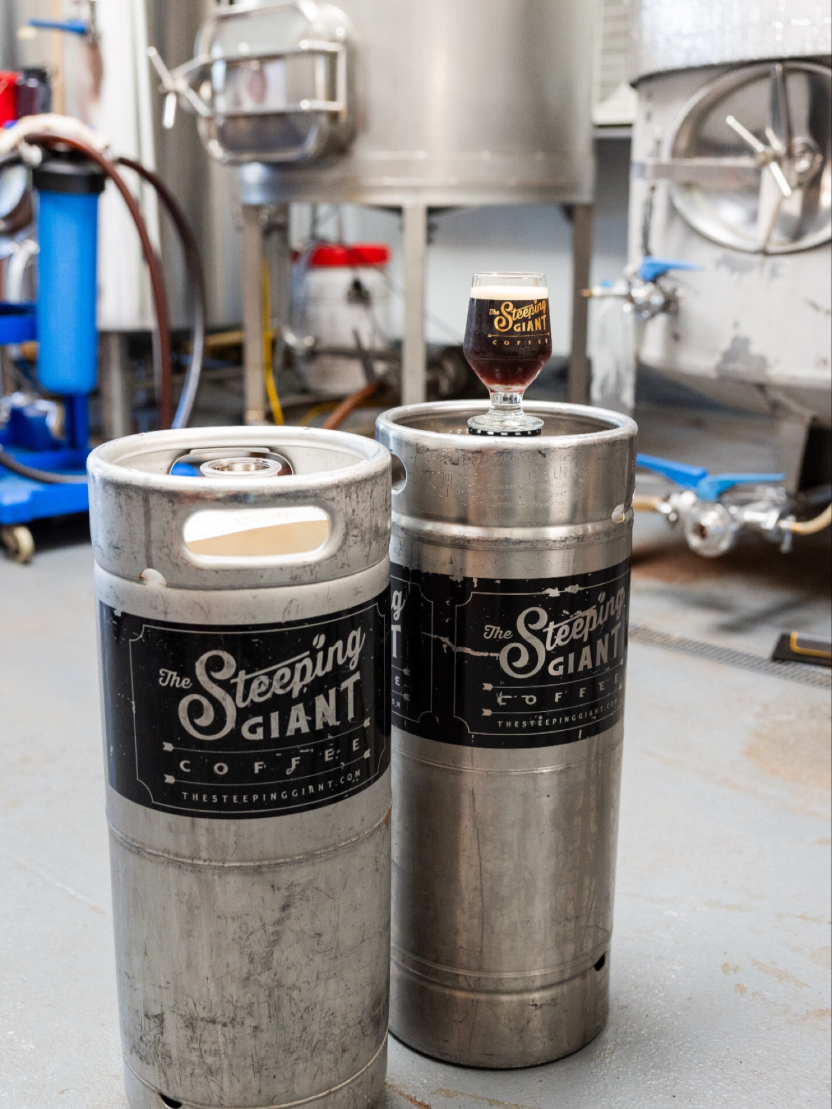 Your team’s new favorite perk is right here. 🛢️🤎
cold brew kegs delivered weekly or bi-weekly in San Diego, no hassle, just great coffee.
Want your office to be next?
👉 book a free tasting
👉 ask about setup & leasing
👉 get on our delivery route
Better coffee = better workdays.
#officecoffee #coldbrewculture #steepinggiant