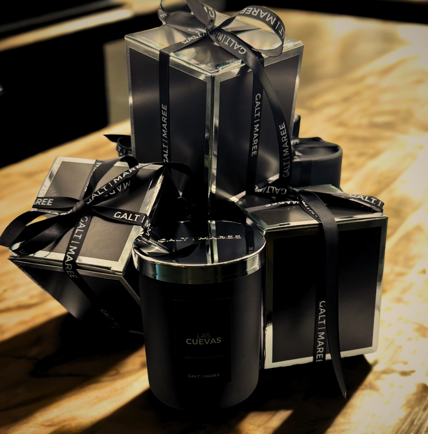 Olfactive Family: Warm • Floral • Amber
Nestled along Trinidad’s rugged north coast, Las Cuevas Beach is where the golden sun meets tranquil waters
— a hidden cove of beauty, warmth, and calm.
Las Cuevas captures this effortless radiance in a fragrance
that feels both sunkissed and soothing, like the soft glow of late afternoon on the sand.
Creamy Cocoa Butter and Vanilla Bean lend a velvety richness, melting into the exotic bloom of Ylang Ylang and the luminous brightness of Bergamot and Orange. A subtle touch of Ginger and Cinnamon adds gentle spice, while Neroliand Tea bring airy sophistication. Anchored by warm Amber, sacred Olibanum, and smooth Guaiacwood, the scent lingers with the comfort of sunlight fading over the horizon.
Las Cuevas is an ode to serenity — radiant, golden, and endlessly inviting — a fragrance that embodies the
timeless calm of the Caribbean coast.
Mood: Sunlit • Serene • Sensual
Key Notes: Cocoa Butter, Vanilla Bean, Ylang Ylang, Bergamot, Neroli, Amber, Guaiacwood
#galtandmaree #soycandles #christmas #trinidadchristmas #trinidadandtobago #caribbean #vanilla #lascuevas