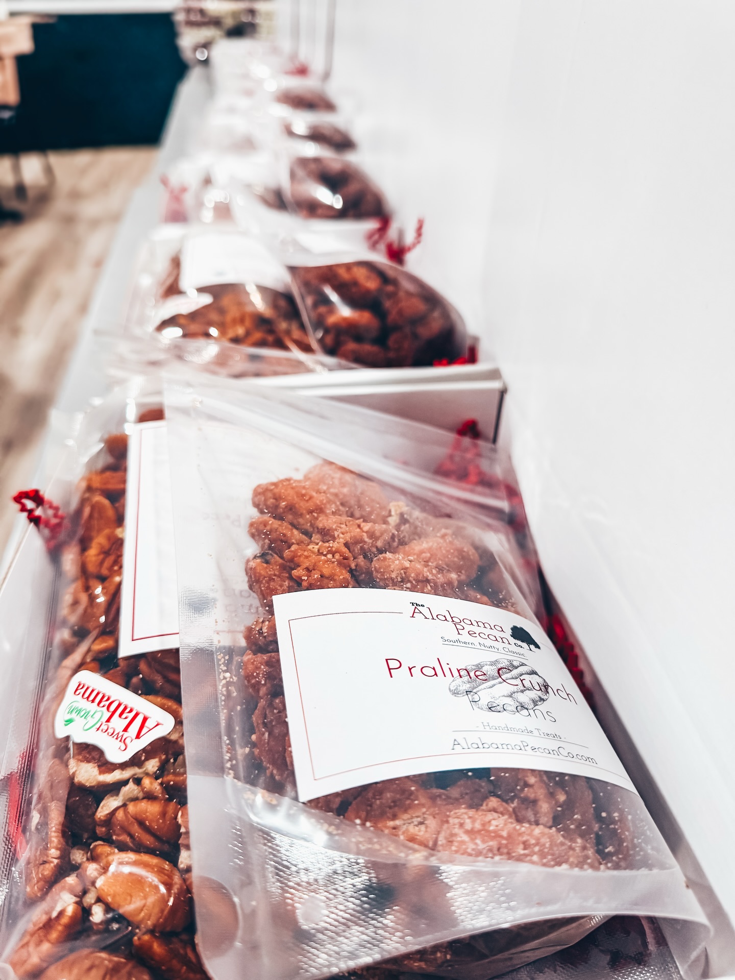 🚨 FINAL DAY! 🚨
Our biggest sale of the year ends TONIGHT at midnight — no extensions, no extra days, no “oops I forgot.”
15% OFF sitewide + FREE continental U.S. shipping
Raw pecans, candies, gift boxes, pies, coffees… ALL of it.
If it’s in your cart, now is the moment.
If you’ve been thinking about gifting, now is the moment.
If you’re almost out of pecans (👀), now is the moment.
🛒 Shop before midnight: AlabamaPecanCo.com
#FinalDay #LastChance #BlackFridaySale #15OffEverything #ShopSmall #AlabamaPecanCompany #HolidayGifting #PecanEverything #FreeShippingUSA