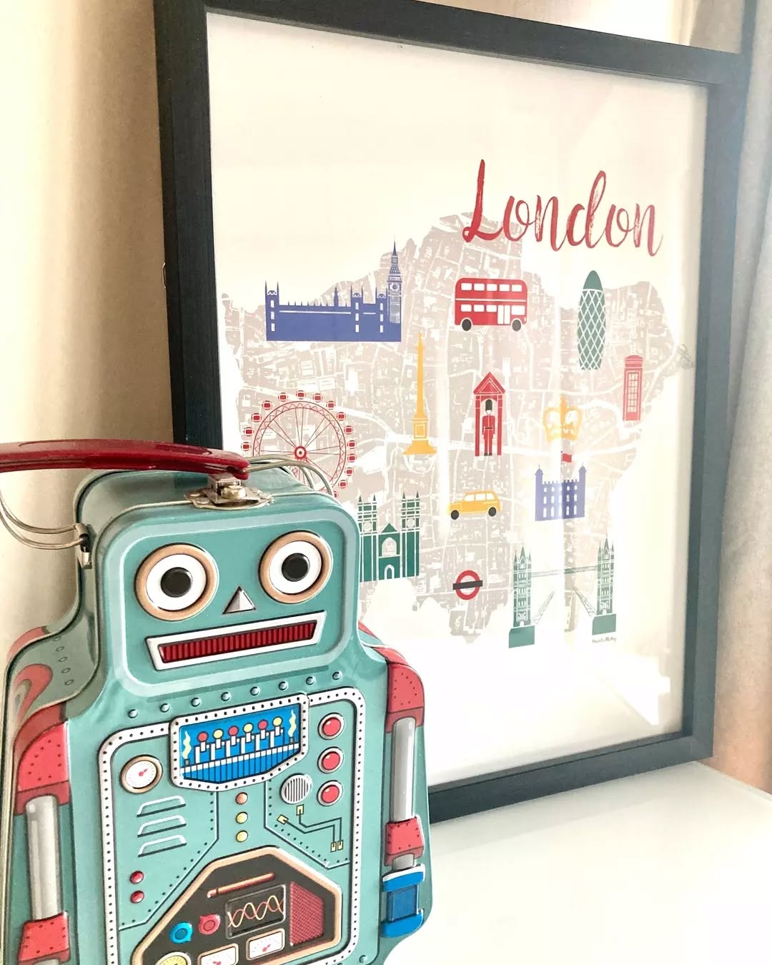 Off somewhere nice today? Have a lovely Saturday to all you Snuggers 💛