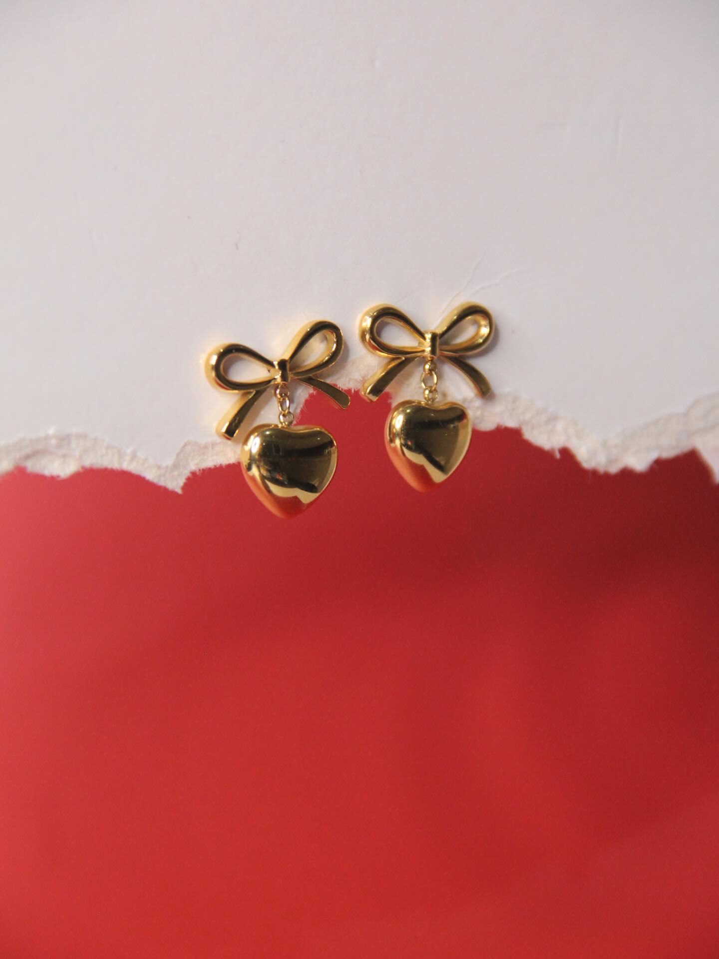 Festive fits aren’t complete without Christmas earrings.❤️🎄
#christmas #earrings #comingsoon #inlove #jewellery #christmasearrings