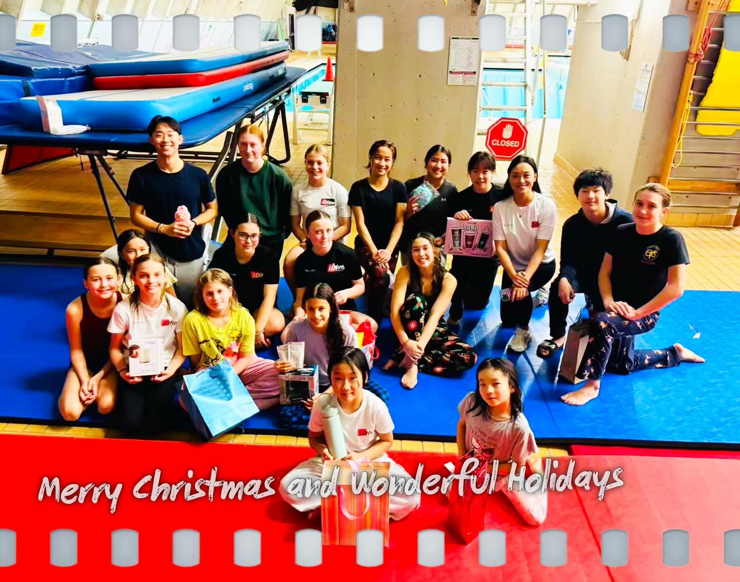 Secret Santa, big smiles, and even bigger hearts 🎁✨
Moments like this remind us that iDive is more than a team — it’s a family 💙
So grateful for this amazing crew. Merry Christmas & wonderful holidays to all! 🎄
#iDiveVancouver #iDiveFamily #SecretSanta #TeamBonding #DivingLife 💙🎁🎄