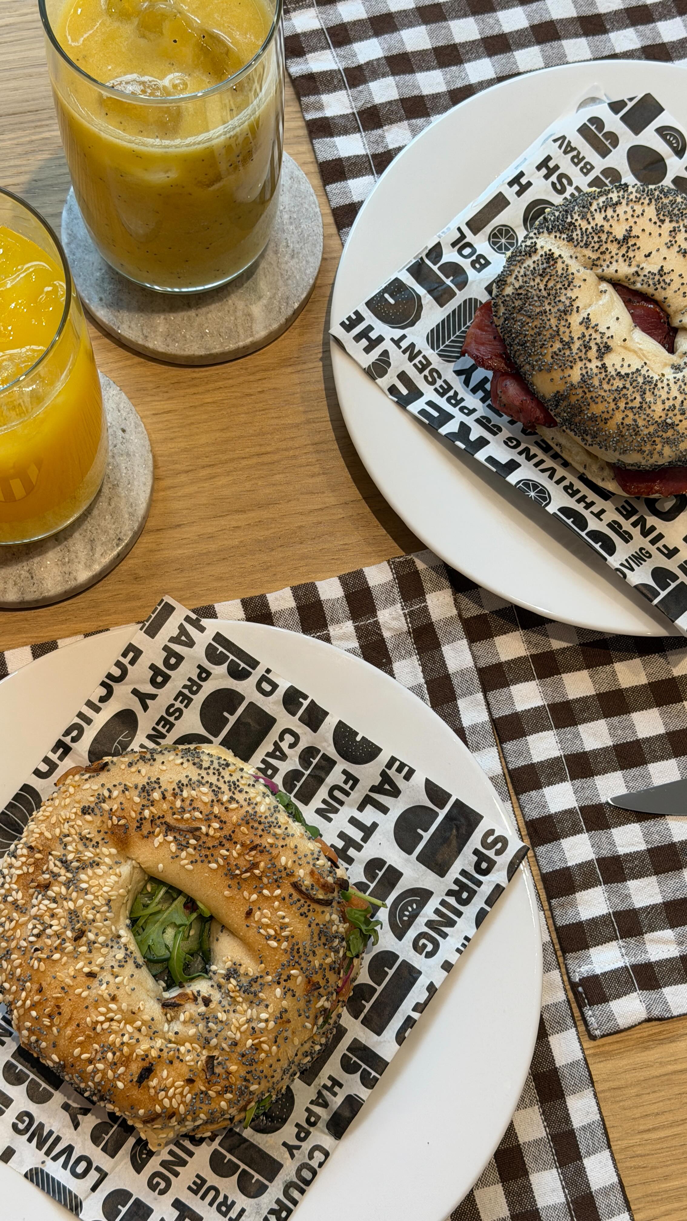 WFH & unsure on what to have for lunch 👀💻
Don’t worry, we’ve got you sorted! 🥯
Why not order one of our delicious bagels paired with a refreshing juice via Deliveroo 👏
#wfh #catering #lunchideas #lunchtime #foodlover