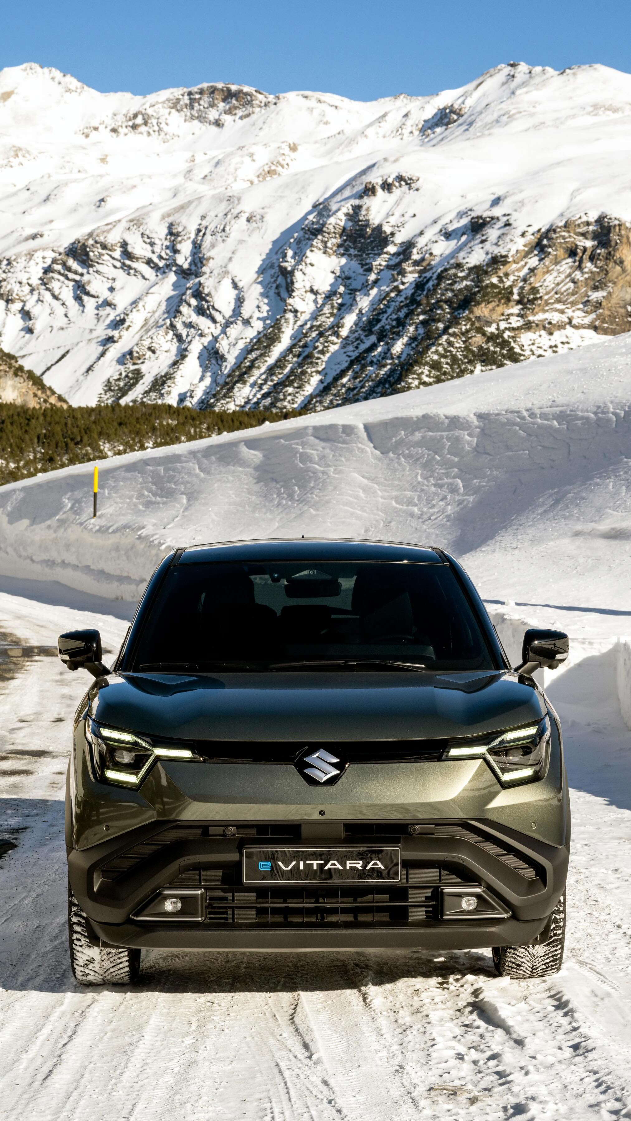 ENDELIG er den her!
Vi har gleden av å vise dere nye Suzuki e-Vitara! SUV, firehjulstrekker og komfort for under 350.000 kr - her snakker vi mye bil for pengene!😍 Hvis du vil prøvekjøre denne bilen så står demobilen klar for prøvekjøring hos oss 🚗
#suzuki #elbil #skien #bilforhandler #evitara