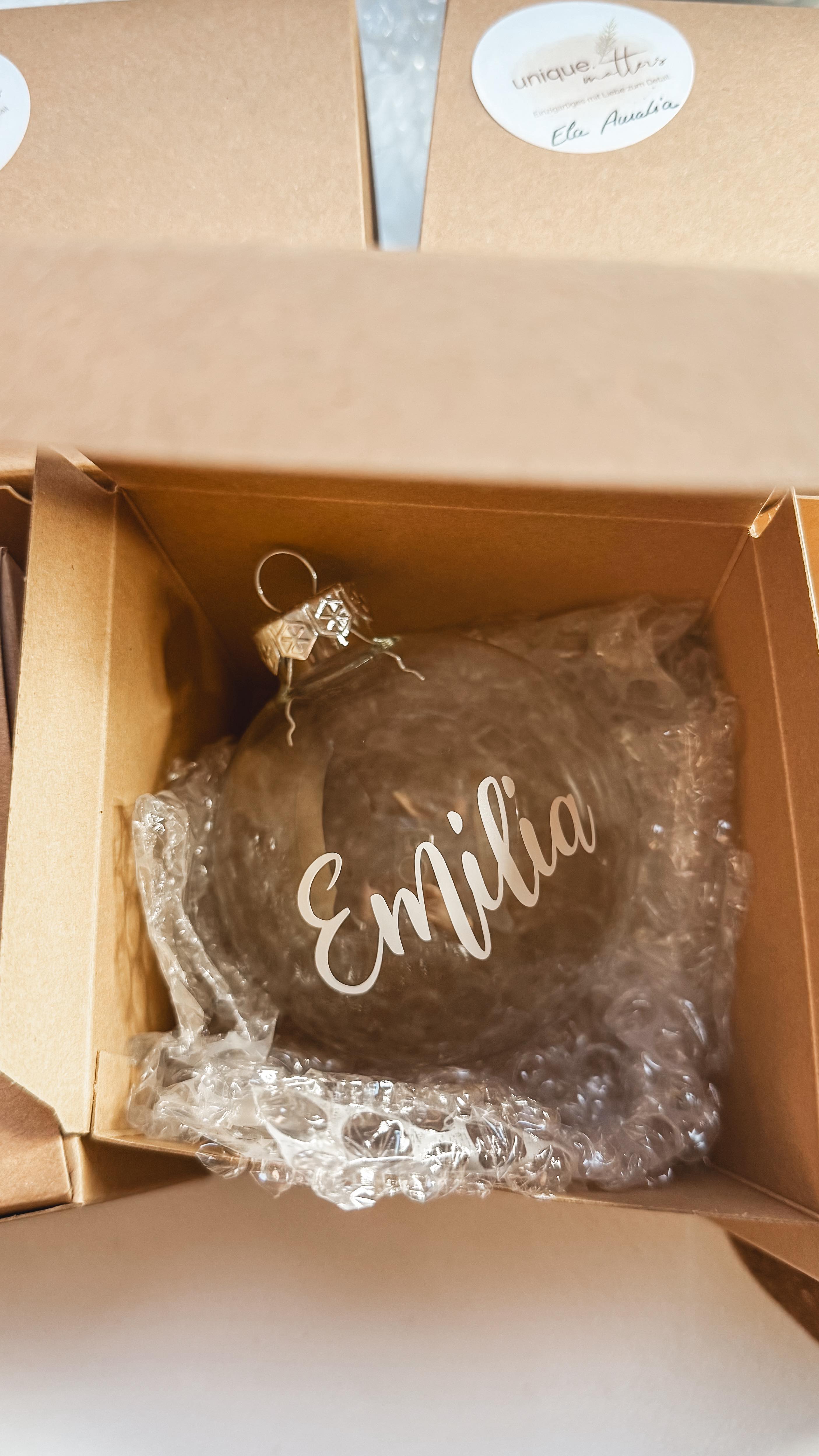 Ach ich liebe diese magische Zeit & euch mit personalisierten Weihnachtskugeln zu beliefern… 🥰✨
Wer braucht noch ein Weihnachtsgeschenk? 🎄
#weihnachten #weihnachtskugel #personalisiert #individuell #geschenke #uniquematters