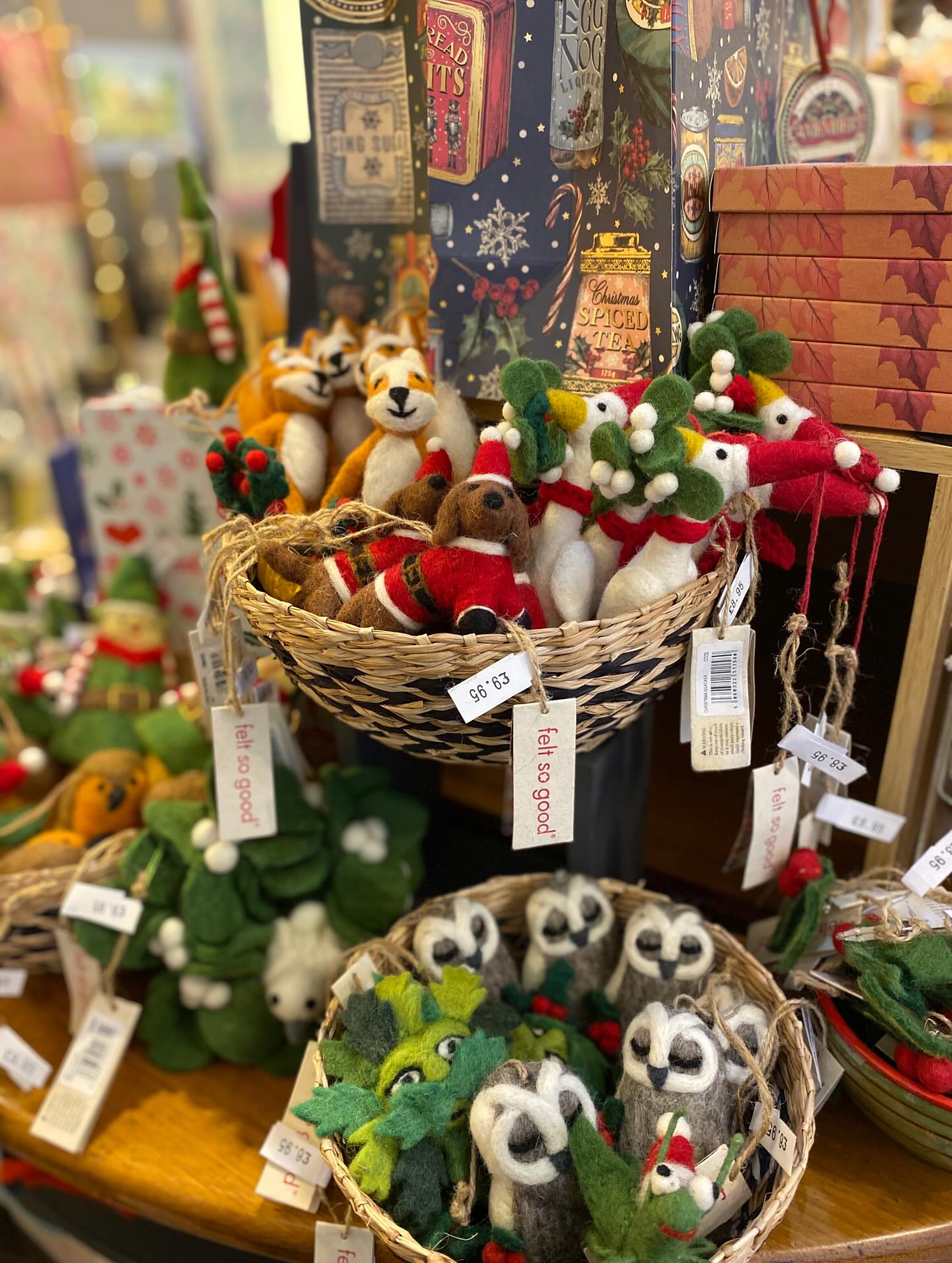 Nicely restocked with fabulous festive felt friends from @feltsogoodltd