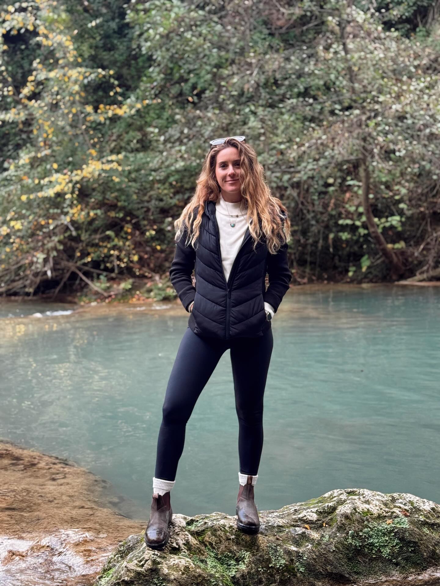 You gotta know when to turn off to turn on.
Out of office, on purpose.
Unbothered mode: ACTIVATED.
Well, almost. A few more meetings before the holiday. Then … more of THIS 🍁 🍂