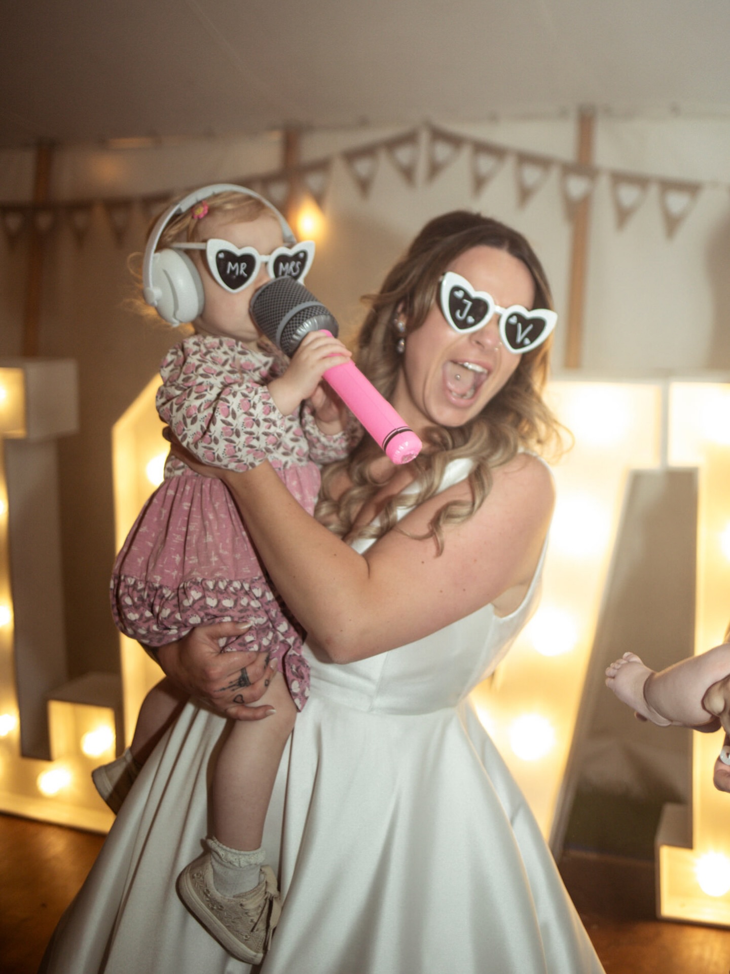These are the vibes I need from you guys on the dance floor. Nothing more, nothing less. 😎🕺🏼
•
#adventweddingchallenge2025 #dancefloorfun #norfolkweddingphotographer #suffolkweddingphotographer #norwichweddingphotographer