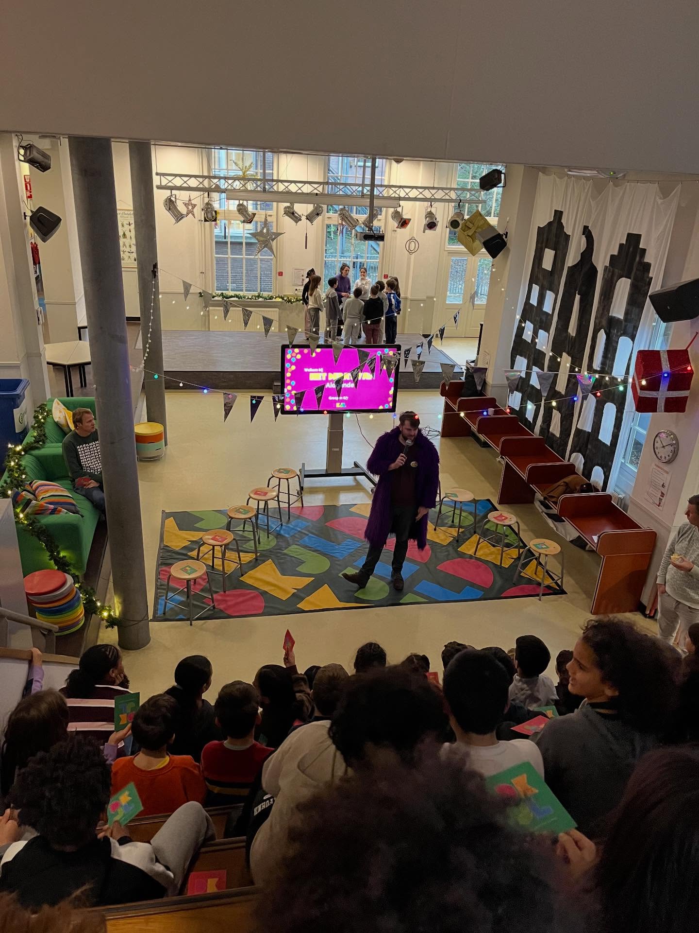 Afgelopen vrijdag was de DKJL battle van de groepen 6/7. De debathelden gingen met elkaar in debat over diverse stellingen. @st.dkjl