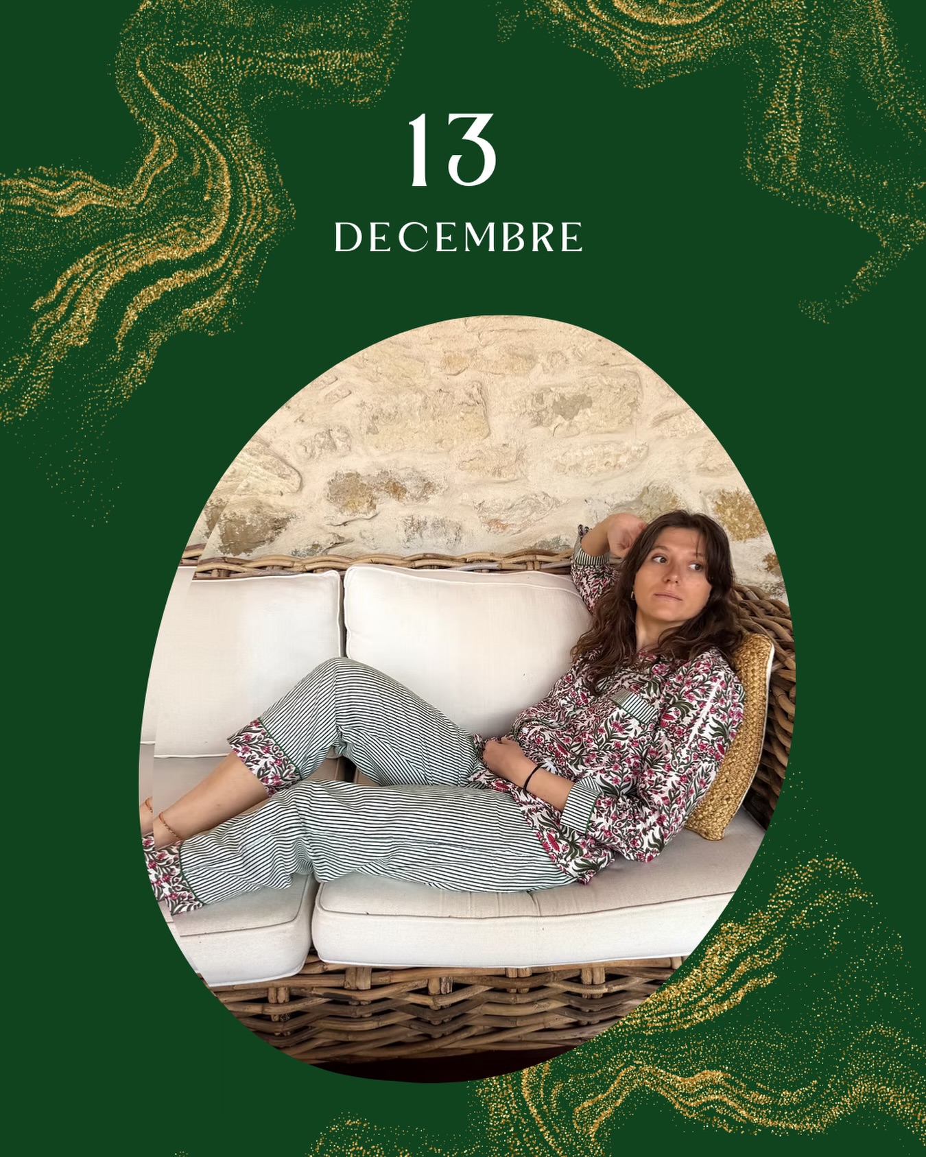 🎄 Jour 13 - Pyjama rose & vert
Le pyjama parfait pour les journées froides et les soirées qui s’étirent ✨
Fleurs délicates, rayures vert tendre et confort absolu…
Le pyjama Fleur & Rayure nous accompagne du matin au soir, sans jamais vouloir le quitter 💚
🎁 À offrir ou à s’offrir, tout simplement.
https://www.objets-des-clos.com/product-page/pyjama-fleur-et-rayure-vert
#CalendrierDeLAvent #ObjetsDesClos #Cocooning #PyjamaAddict #IdeeCadeau #HiverDouillet #SlowLife