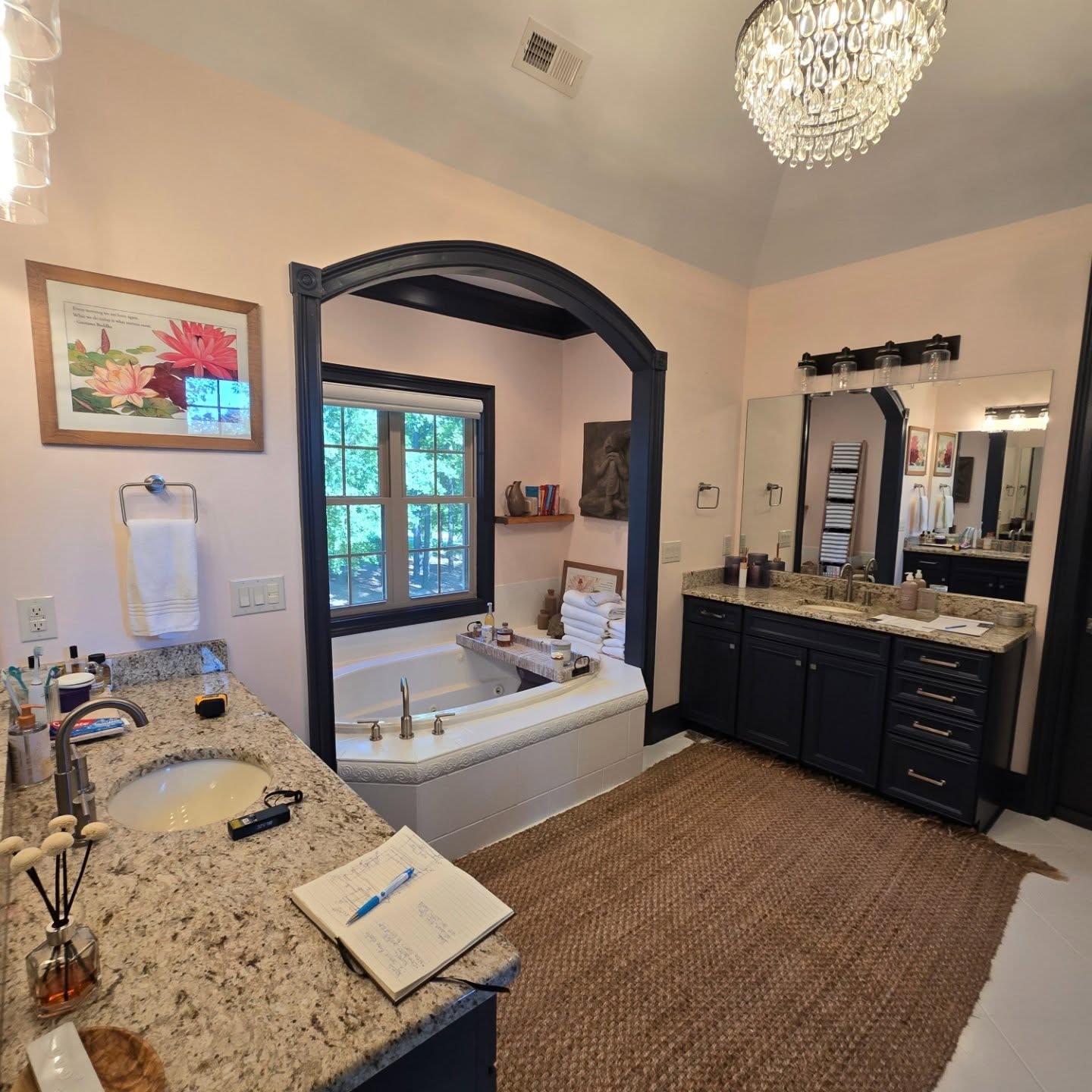 Bathroom vanities and tub by @porcelanosa @porcelanosa_us
All tile work by @thetileshop