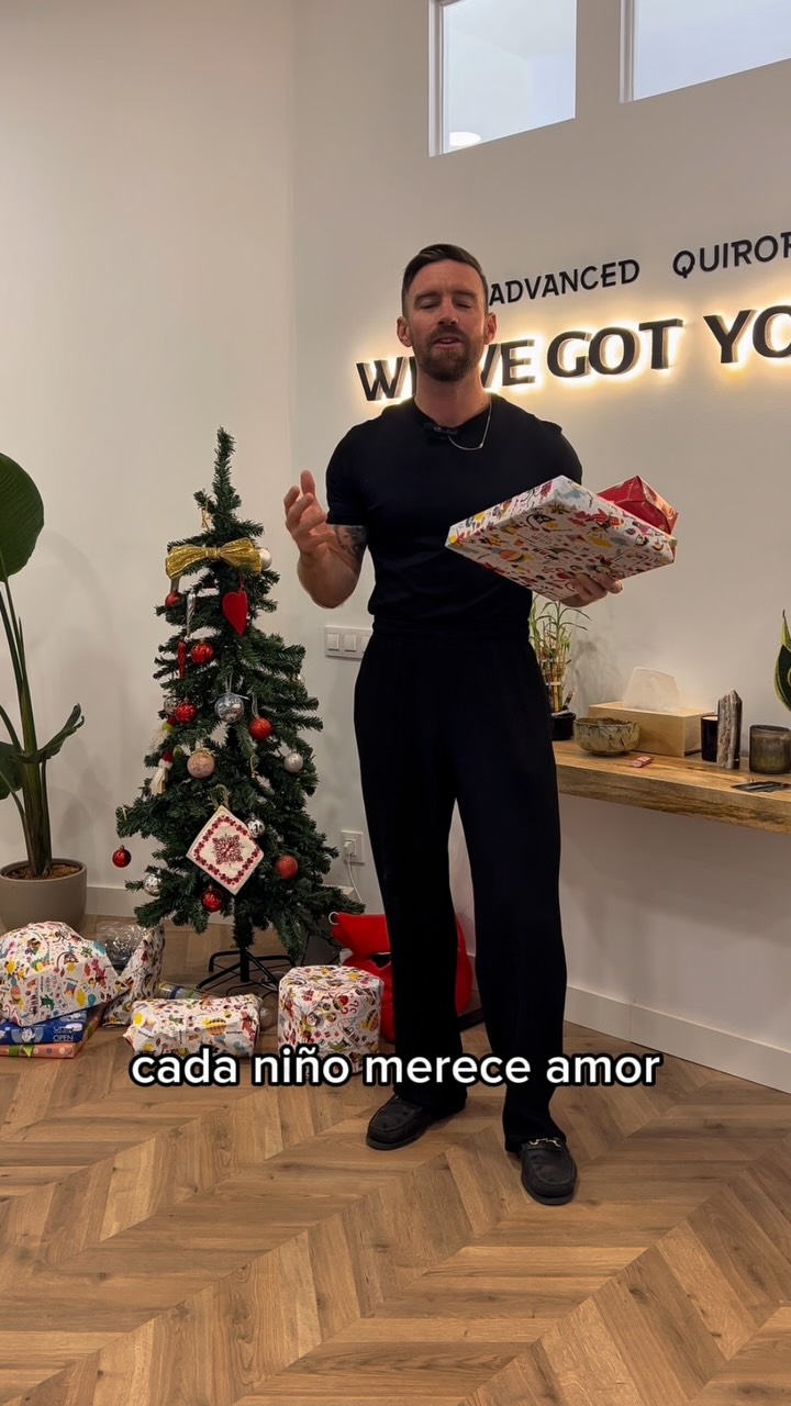 Recogida de juguetes para niños!
De nuevo este año estamos colaborando con la cruz roja para dar un poco más amor y amabilidad estes Navidades.
Es sencillo: traiga un regalo para:
Niños entre 0-14 años.
Algo unisex (juegos de mesa, libros etc)
Envueltos a la consulta antes del día 18 de diciembre. Llevo todo a la cruz roja para dar amor a un niño estes navidades.
❤️❤️❤️