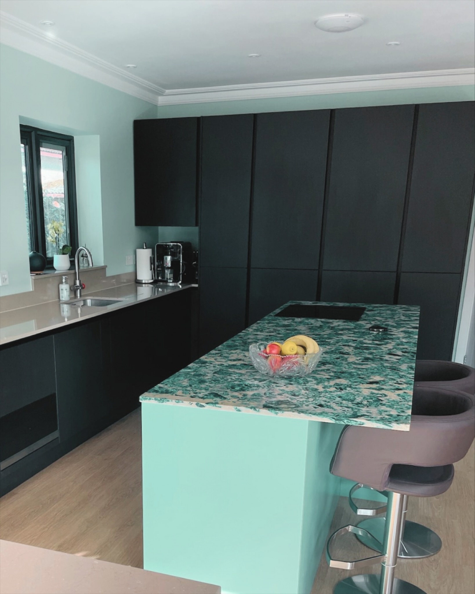 The right worktop can completely change how your kitchen feels, and how you use it.
@Frazer-Lewis designs and installs bespoke kitchen worktops in stone, quartz, wood, and composite finishes, made to fit perfectly with your existing cabinetry or part of a full kitchen refresh.
We also offer kitchen makeovers all over Essex, replacing only the doors and worktops for a fresh new look without a full renovation.
Upgrade your space with affordable prices. Enquire today to start your bespoke kitchen project with Frazer Lewis.
#bespokekitchen #kitchendesign #essexhomes #interiorinspo #worktopsessex #modernkitchens #essex #basildon #chelmsford #romford