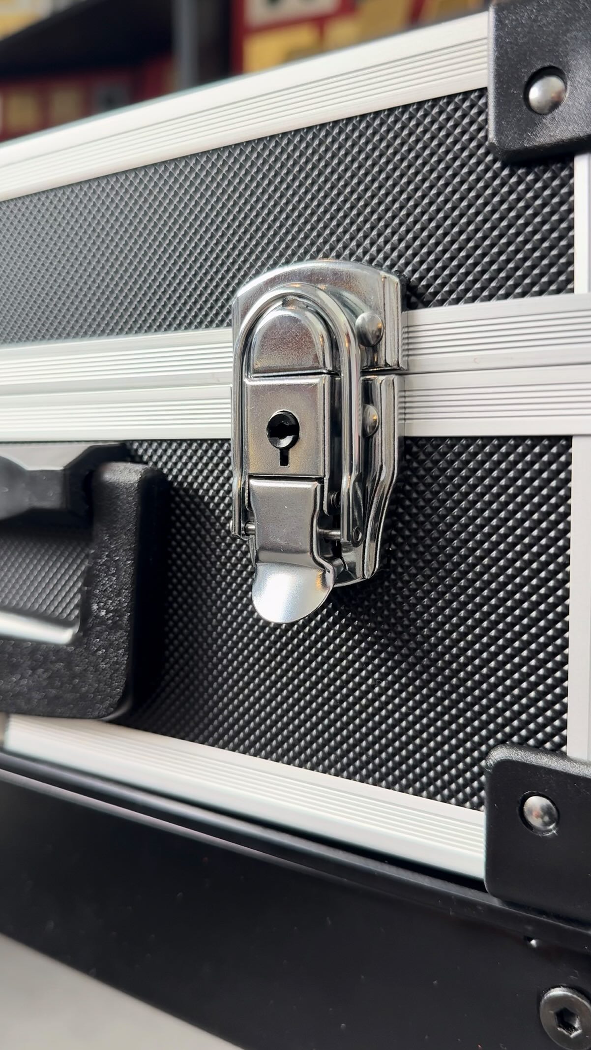 Breaking news !
6ixtes switches and sockets are officially making their debut in the United States 🇺🇸
After months of research and compliance work, French elegance and craftsmanship are finally crossing the Atlantic.
To celebrate this milestone, and as part of the renowned @artbasel, we will be hosting a Garden Party together with @ateliersdefrance this Thursday, December 4, in Miami.
Feel free to message us to receive your event invitation, see you there ! 💌
#6ixtes #6ixtesinterrupteurs #interrupteur #switches #ateliersdefrance #knowhow #decoration #interiordesign #interiordecor #homedecor #design #sockets #craftmanship #homedesign #madeinfrance #miami #artbasel #wynwood