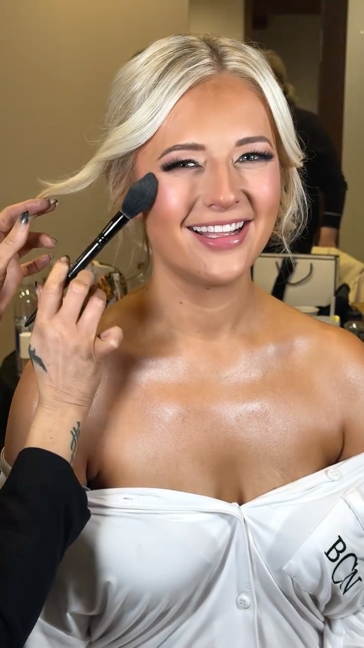 Warm-pink soft glam for the bride who wanted a subtle Barbie vibe — seamless skin, detail-focused application, and tones that complement her beautifully.
This is the kind of glam that photographs flawlessly and lasts all day:
✔️ Soft sculpting
✔️ Pink cheek + eye harmony
✔️ Fluffy lashes
✔️ Lightweight radiance
A modern, elevated version of the classic pink-toned bridal glam.
Hair: @ritualhaircompany