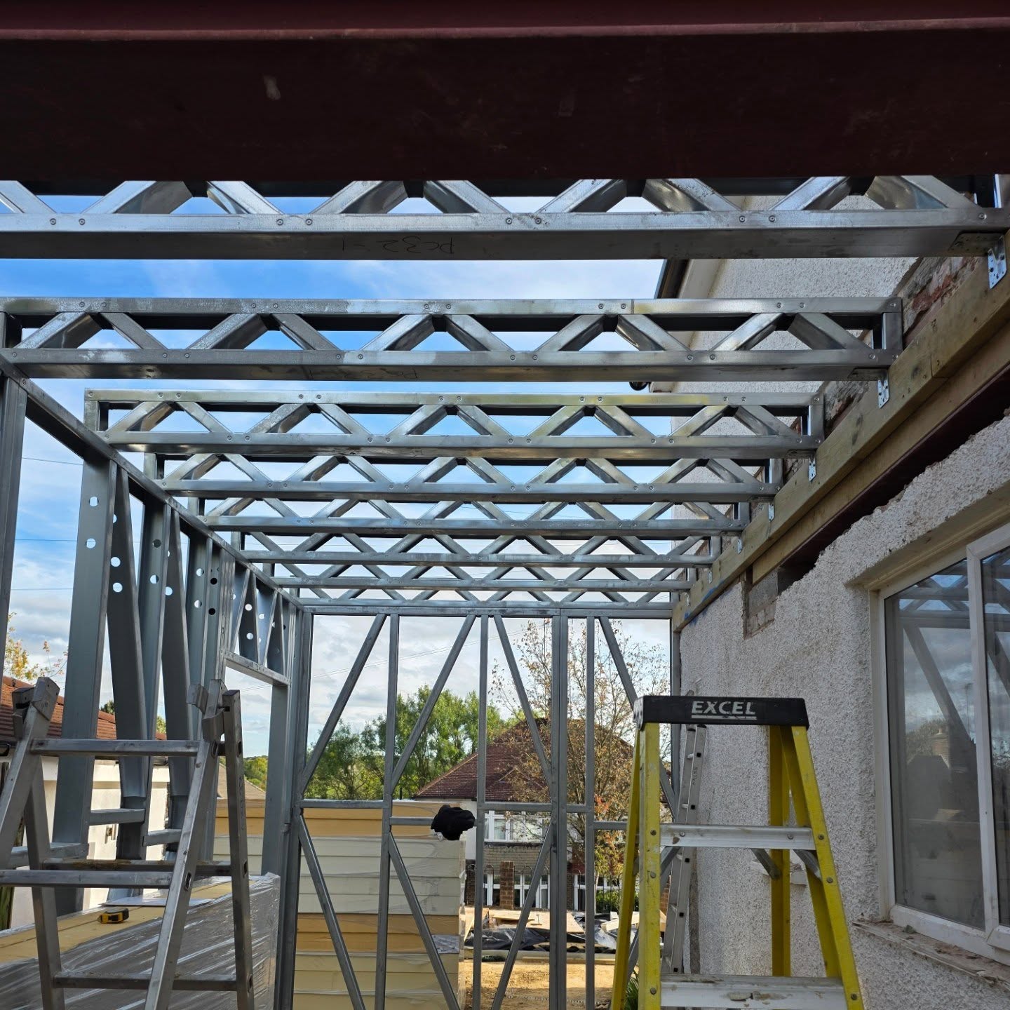 The stage most people never see — and honestly, one of our favourites.
Everything starts with a precise frame.
#HouseExtensionUK #Frametek