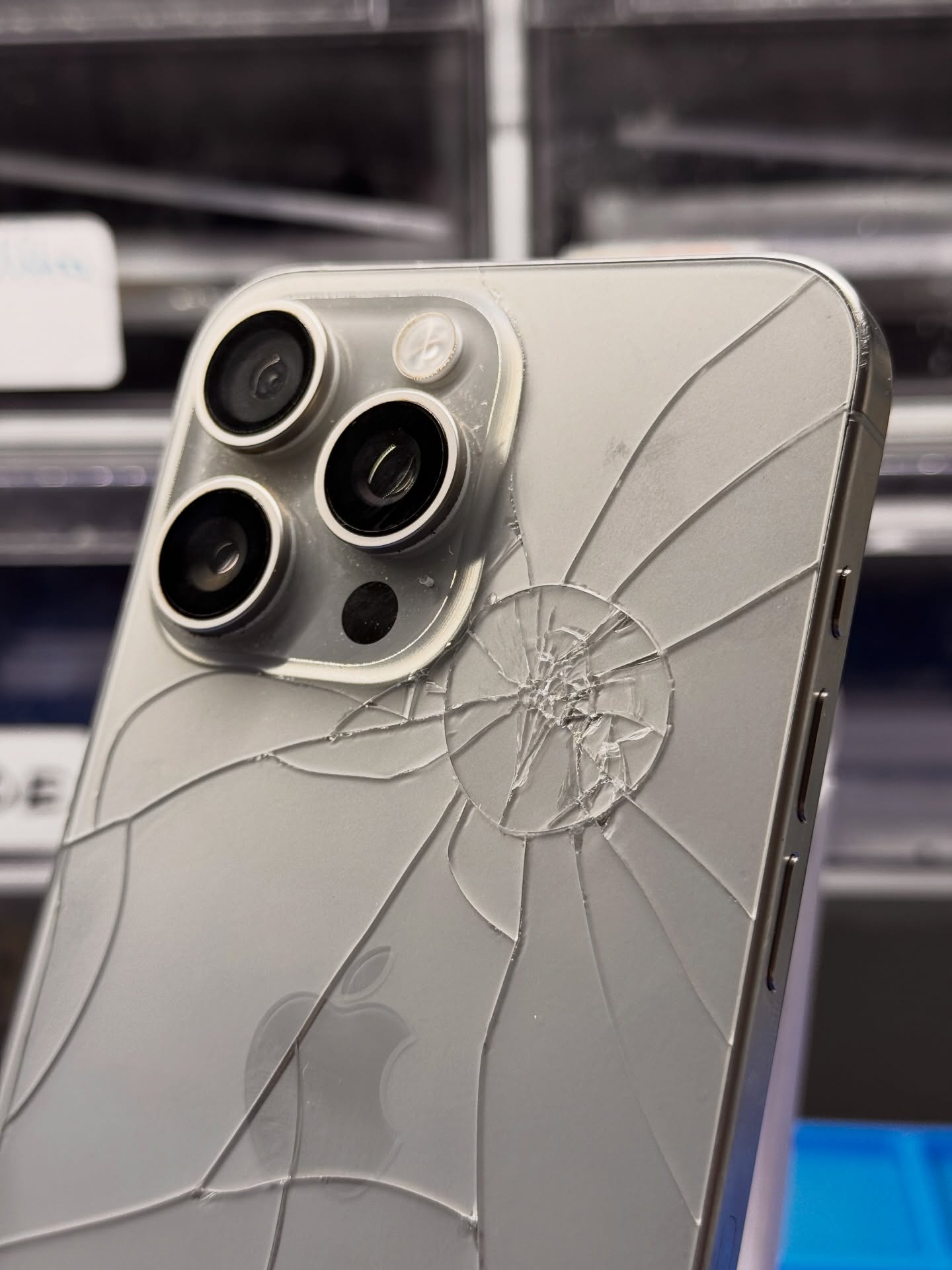 📱 Sticla spate la iPhone este crăpată?
La Restart Service o înlocuim rapid, profesionist și cu piese calitative – exact ca originalul.
🔧 Folosim tehnologie cu laser pentru a îndepărta sticla veche fără a deteriora camera, rama sau componentele interne. Reparația e curată, precisă și sigură.
✔ Compatibil cu toate modelele: iPhone 8, X, XR, 11, 12, 13, 14, 15, Pro și Pro Max.
✔ Culori identice cu originalul
✔ Fără urme, fără zgârieturi, fără adeziv în exces
✔ Garanție la fiecare lucrare
💬 Scrie-ne dacă ai: sticla spate spartă, crăpături, camera dezlipită, telefon încălzit, sticlă mată zgâriată.
Suntem aici să-ți readucem telefonul ca nou!
🔍 Cuvinte cheie SEO pentru Instagram: schimbare sticlă spate iPhone, înlocuire spate iPhone, iPhone back glass, reparații iPhone Chișinău, service iPhone original, iPhone 14 Pro Max sticlă spate, iPhone 11 back glass repair.
📱 Треснуло заднее стекло на iPhone?
В Restart Service меняем быстро, аккуратно и качественно — как оригинал.
🔧 Работаем лазером: снимаем старое стекло без повреждений камеры, рамки или внутренних деталей.
✔ Подходит для всех моделей: iPhone 8, X, XR, 11–15, Pro / Pro Max
✔ Цвет в цвет оригиналу
✔ Без царапин, без клея, без следов ремонта
✔ Гарантия на работу
💬 Пиши нам, если у тебя: разбитая крышка, трещины, проблемы с камерой, греется телефон, матовое стекло поцарапано.
Вернём твоему iPhone идеальный вид!
🔍 SEO ключевые слова: замена заднего стекла iPhone, iPhone back glass, ремонт iPhone Кишинёв, сервис iPhone, замена крышки iPhone 14 Pro Max, заднее стекло iPhone 11.