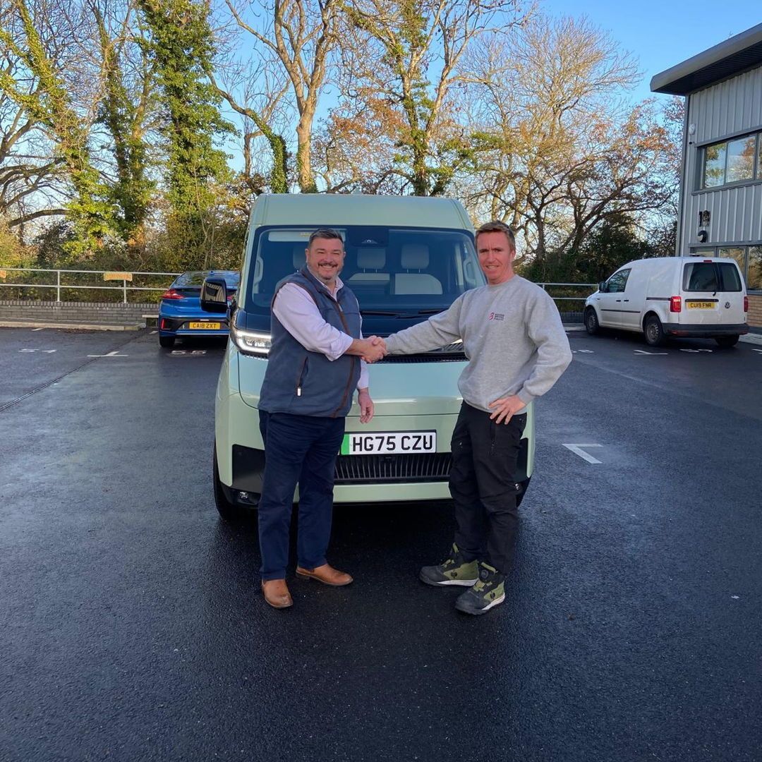 Another happy customer! We’re helping South West fleets go further with the Farizon Auto SV. Want real range and reliable payload without sacrificing daily productivity? This electric van delivers practical mileage, strong payload capacity, and lower running costs—ideal for businesses across South West England, UK. Learn how it can cut downtime and simplify operations: https://wix.to/NJYEzBq ⚡️🚚 Ready to see the difference? Get in touch to discuss fleet options. #ElectricVans #FleetSolutions #SouthWestUK #SustainableTransport