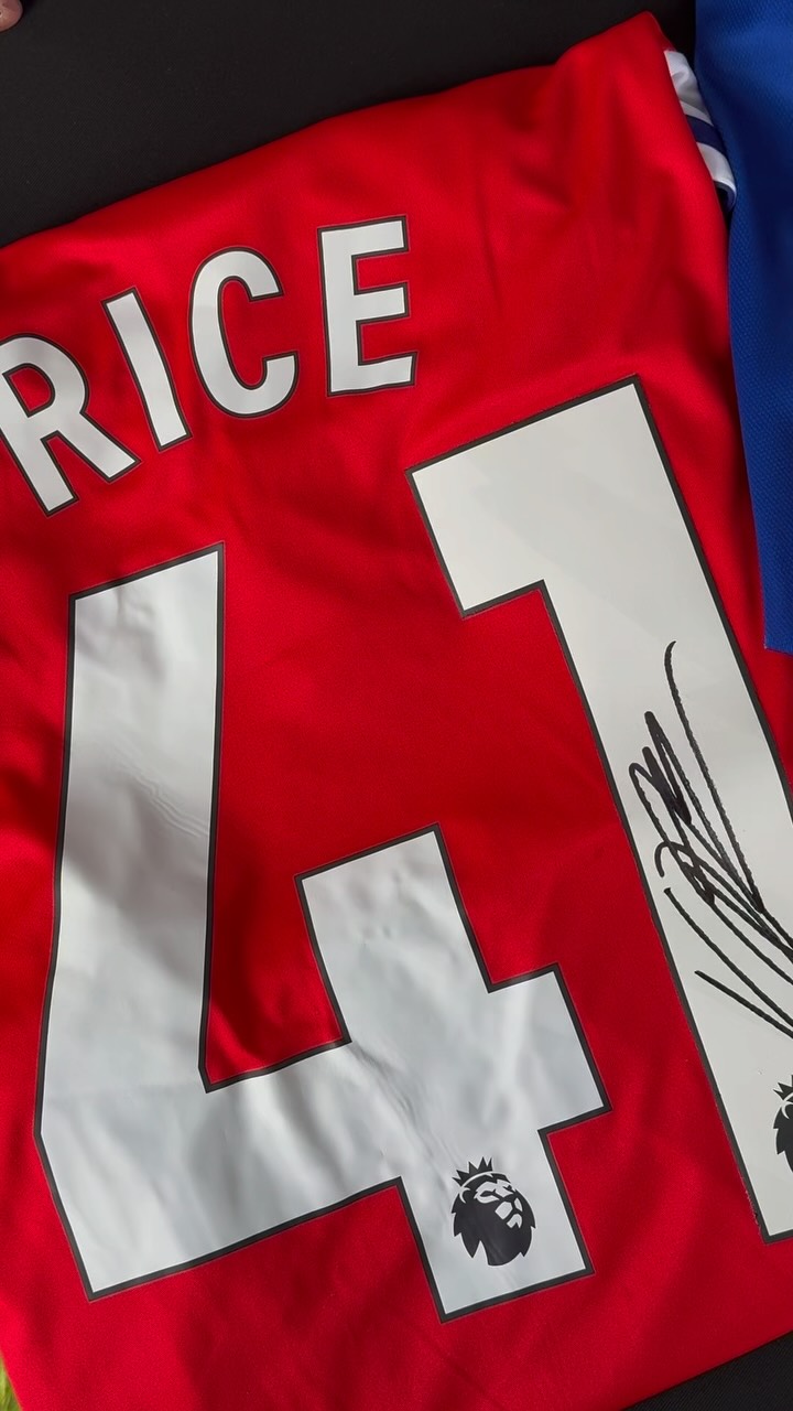 Our website is currently under construction, but we’re out and about nonetheless! 🦺💻
If you’re looking for a payday treat or the perfect Christmas present, don’t hesitate to get in touch!
Our DMs are open for any enquiries — whether it’s signed football shirts or exclusive memorabilia, we’ve got it all ✍🏼⚽️
#footballmemorabilia #classicfootballshirts #footballcontent #signedmemorabilia #autographs #collector #footballnews