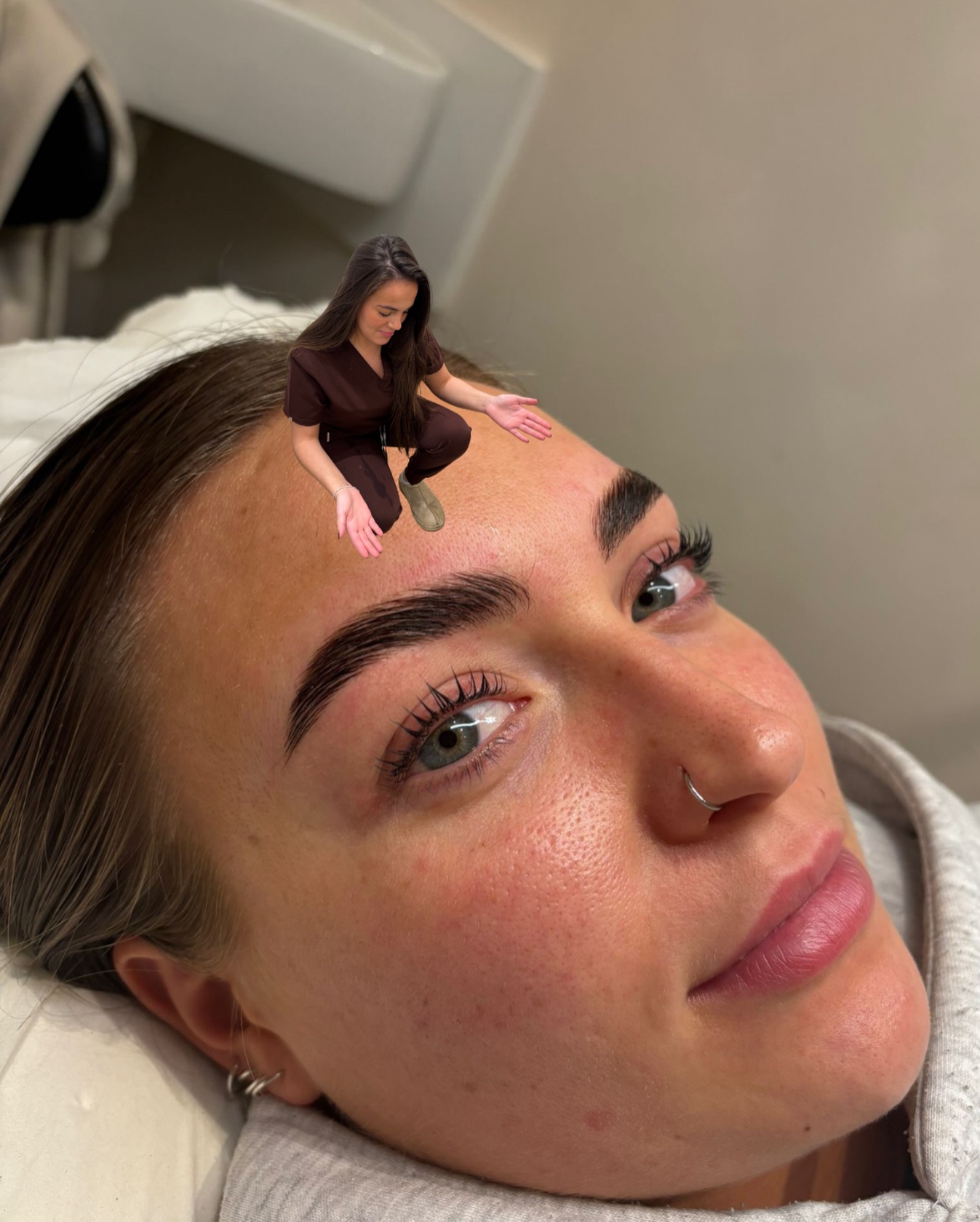 ✨ Gorgeous brows and lashes by Tyla ✨
If you’re hoping to get a lash lift and brow lamination before Christmas, now’s the time to book! Our festive appointments are filling up fast, and we don’t want anyone missing out 🙌🏼
Secure your booking through the link in our bio 🥰
#browlamination #lashlift #medispauk