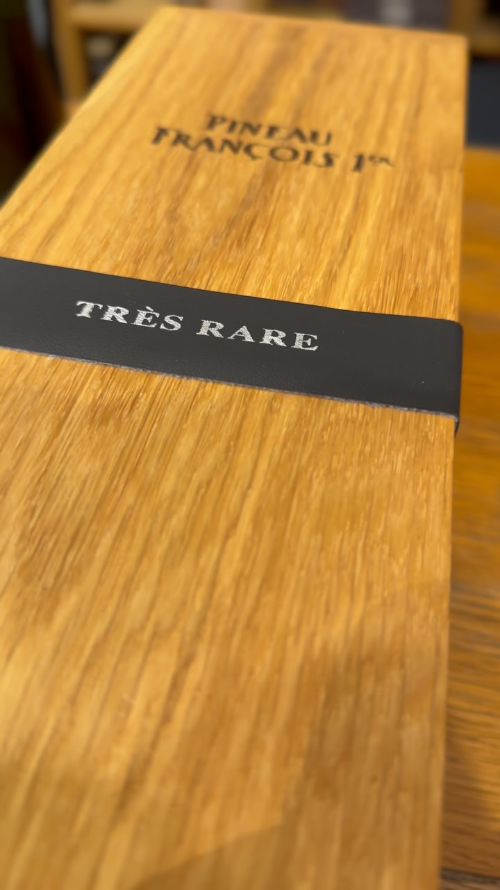 50 ans d’âge pour ce Pineau des Charentes.
Exceptionnel #cannes #marcheforville #caviste