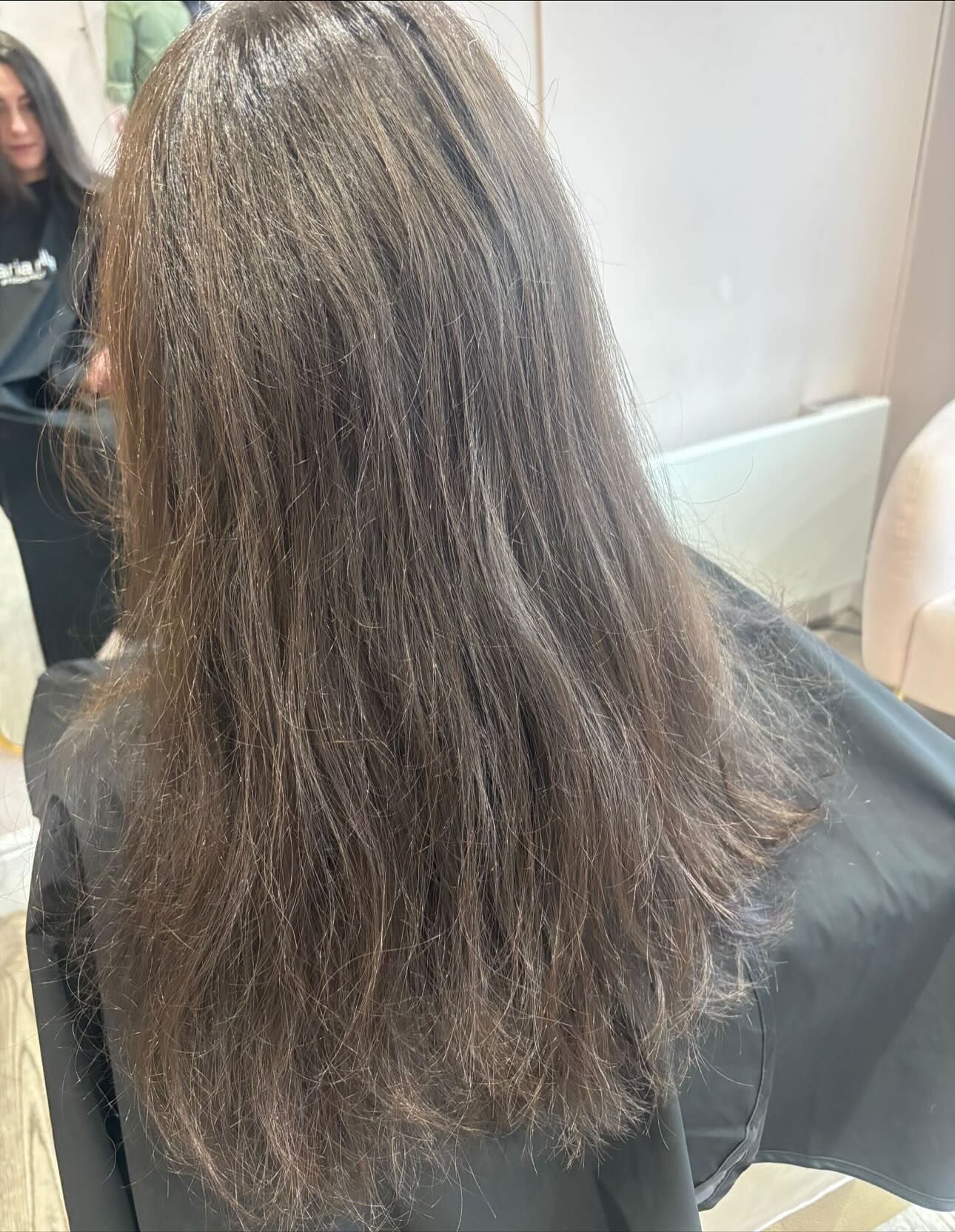 how unreal is this subtle balayage created by Kirsty. lovely neutral colours to add dimension 🤎🧸 #pinkkhairdesign #salonsinedinburgh