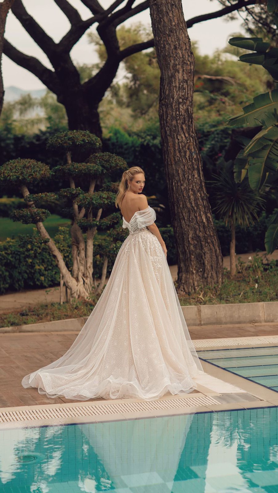 Design is in the details & this dress has plenty to adore. Come closer and see the magic.👗🤍
#weddingdress #designergown #bridalstyle #dressdetails #bridalinspiration