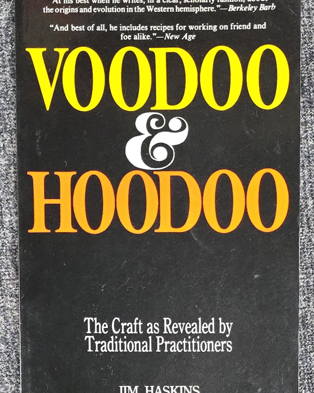 Voodoo & Hoodoo gives a clear, grounded look at African American folk magic, tracing its West African roots and its evolution in the American South. A thoughtful introduction to a living cultural and spiritual tradition. You can find it at TiltedBooks.com.
#voodoo #hoodoo #folkmagic #africanamericanhistory #occultbooks #culturalhistory #TiltedBooks