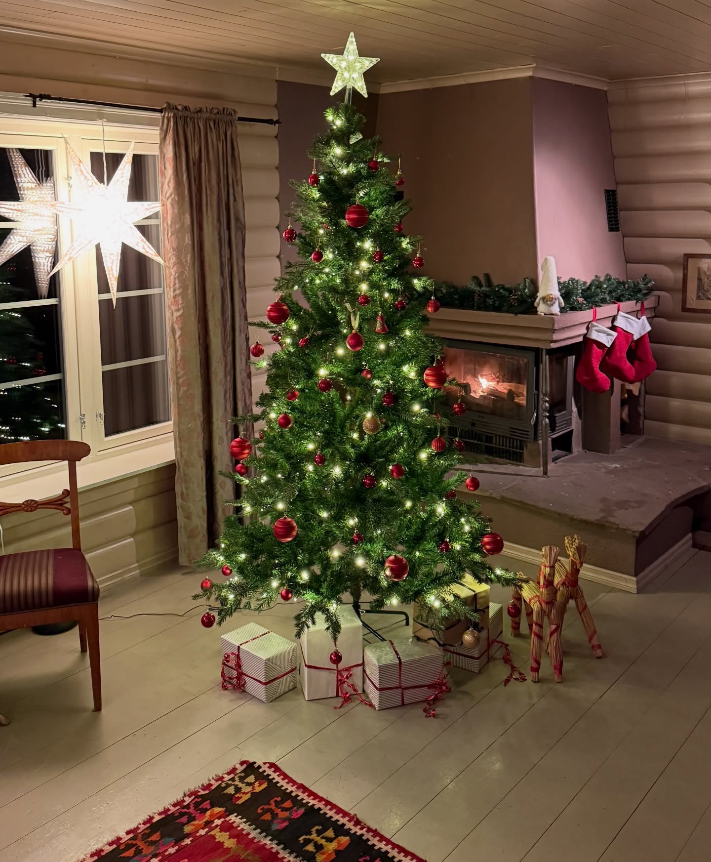 Julekonferanse med påfølgende julebord?
Opplev et julepyntet Kleivstua og Krokskogen i vakker vinterdrakt.
Bestill her:
📧booking@kleivstua.no
📞32161400
#kleivstua #kleivstuahotell #møtestedetpåkrokskogen