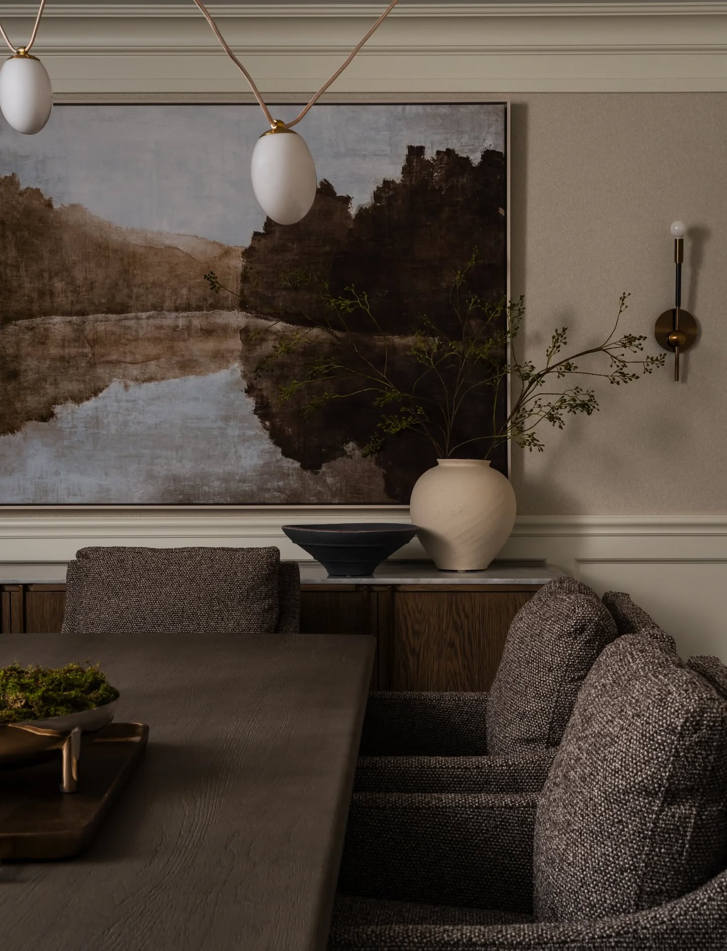 Instagram gets the first look 🤍 This gorgeous project couldn’t wait another day to be revealed. So much more to come, but what a beautiful way to close out the year. We’ll be slowly sharing all the special moments this home has to offer, and walking you through the process behind each of them.
Design: @hallhudustudio
Photography: @arasimaging
📱(519) 722-3708
✉️ info@hallhudu.com
🌐www.hallhudu.com