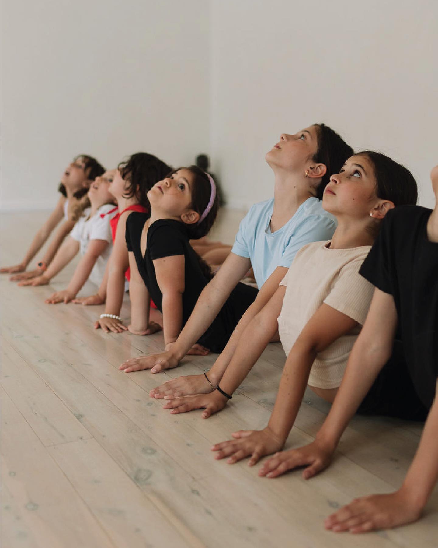 A space for every age.
In a world that is so fast, our kids need to learn to regulate. Yoga is a holistic way to do that. Through mindful movement and learning about the ‘monkey mind’, we teach kids how to just be.
Accepting all emotions and moving through life with a sense of peace🍃
See our website for Kids Yoga Workshops 🍃
#vaucluse #kidsyogasydney #sydneykidsyoga #sydneyeasternsuburbsmums #bondijunction #rosebaysydney