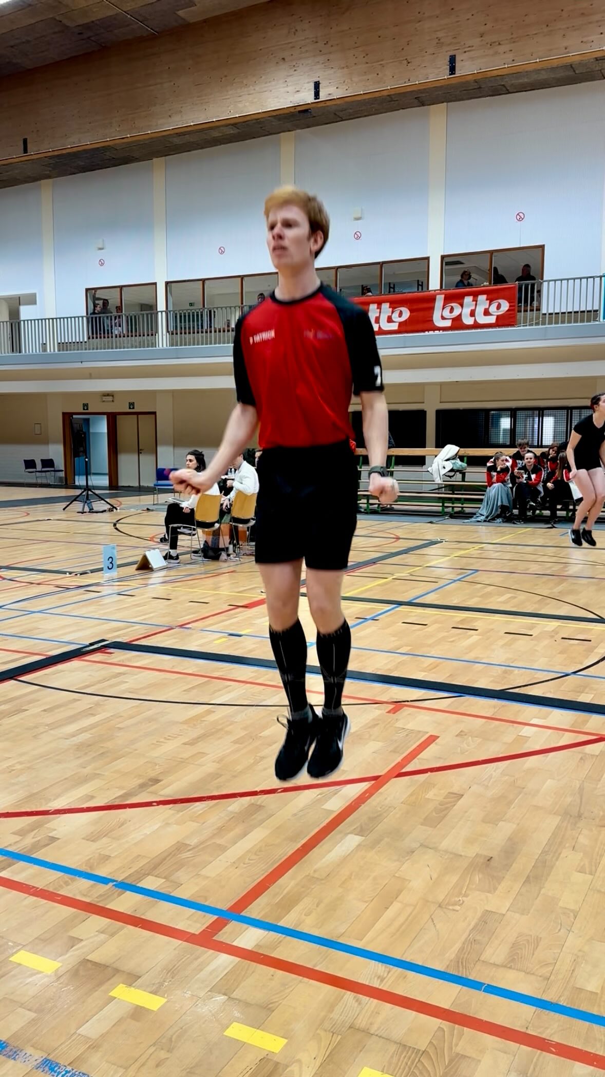 New club speed records 🚀
Triples 19+ jongens
☑️ Elias 359 🤯 + Belgisch record 🇧🇪
Triples 16-18j meisjes
☑️ Fleur 137
📲 Check alle records op onze website.
#cosropeskippers #jumprope #ropeskipping #tripleunders