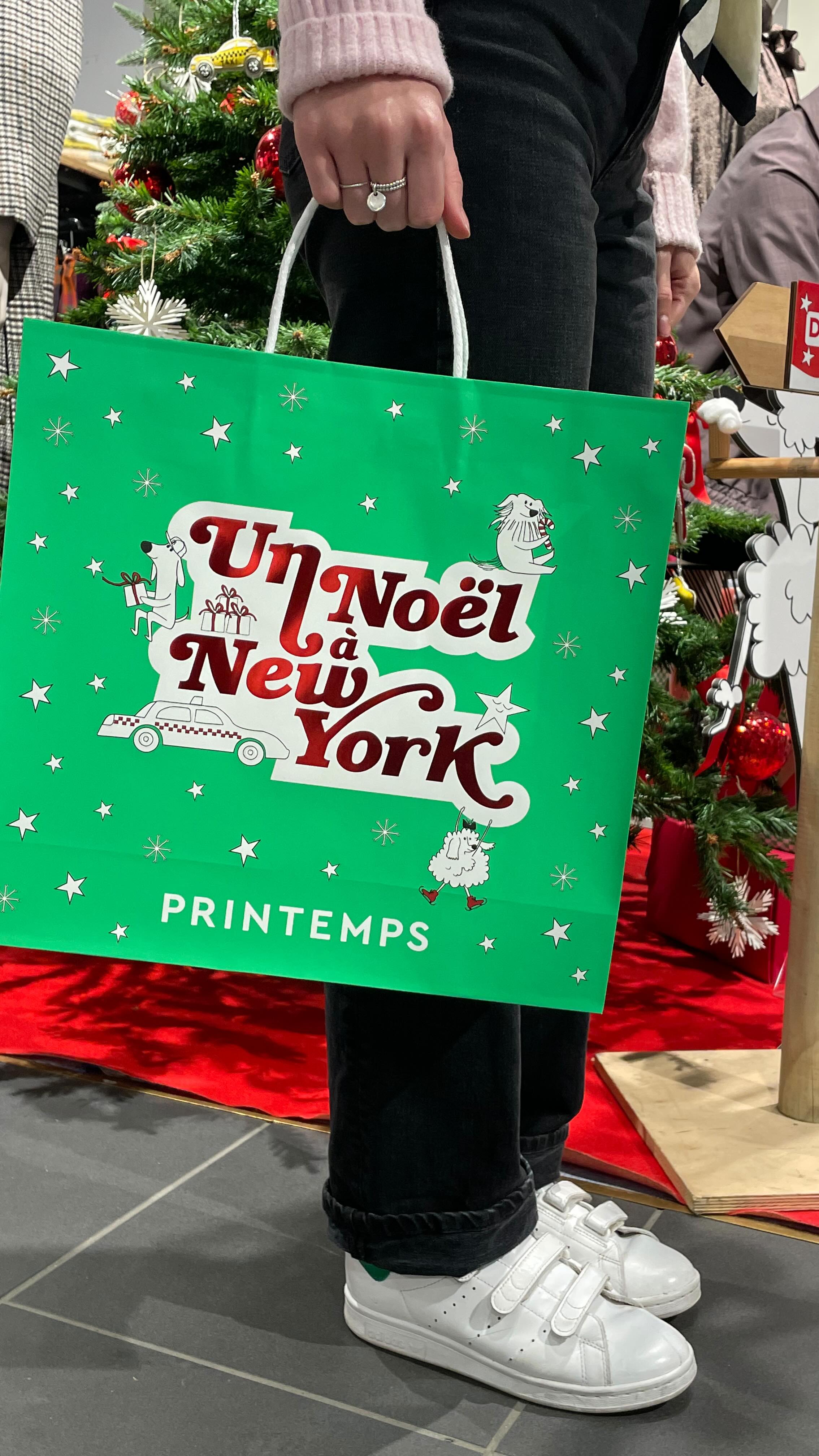 Brillez pour la fin d’année ! ✨
Idées cadeaux, animations festives, tenues scintillantes et essentiels grand froid… tout vous attend en magasin pour un Noël inoubliable 🎄
#printemps #printempstours #noelanewyork #tours #toursmaville #villedetours #toursetmoi #tourstourisme